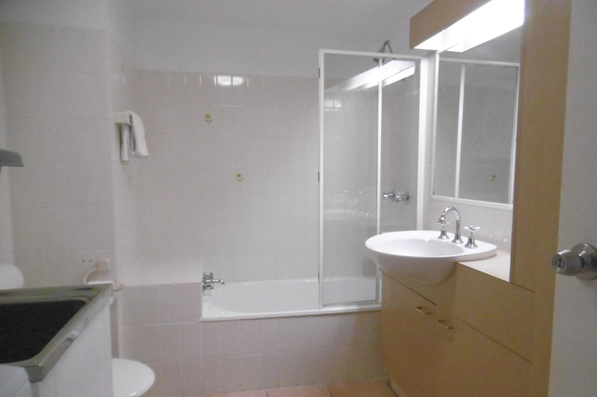 Bathroom in Trafalgar Towers