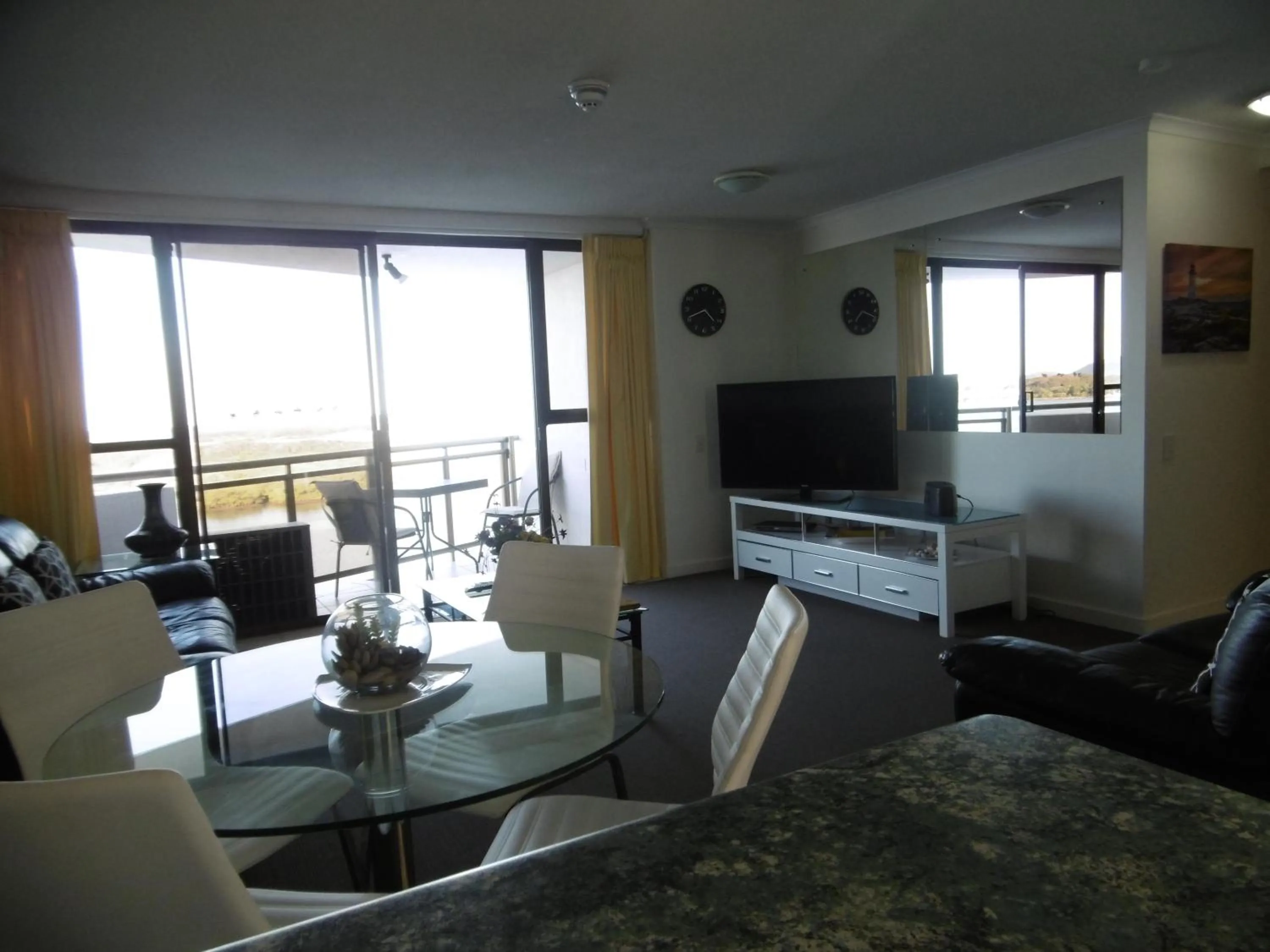 Dining area in Trafalgar Towers