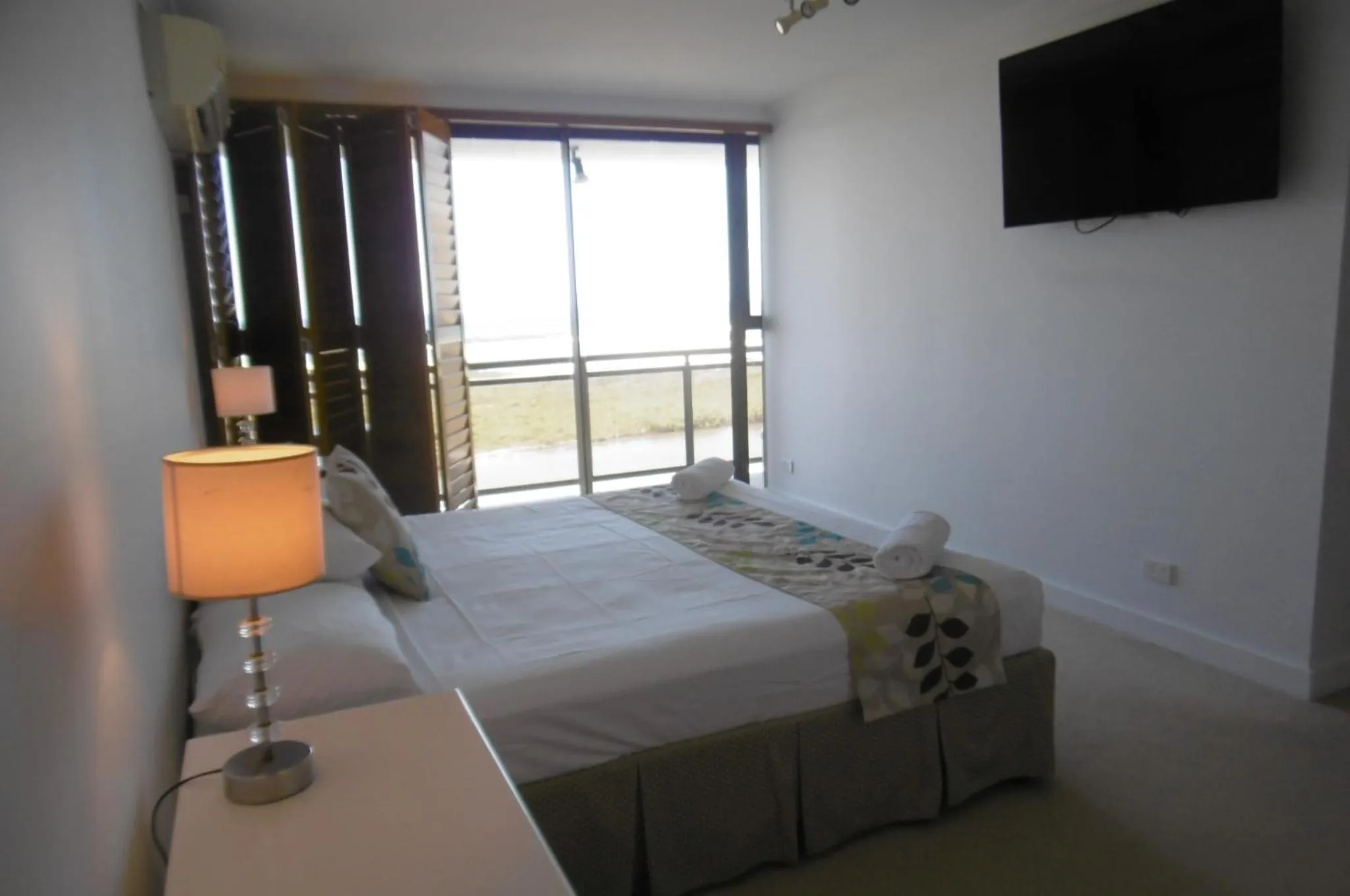 Bed in Trafalgar Towers