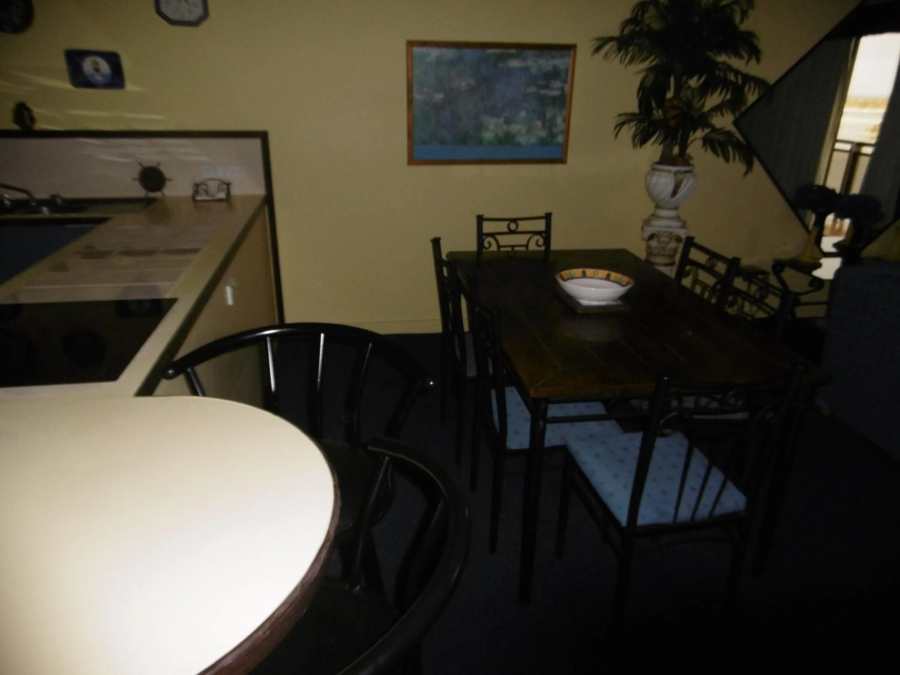 Dining area in Trafalgar Towers