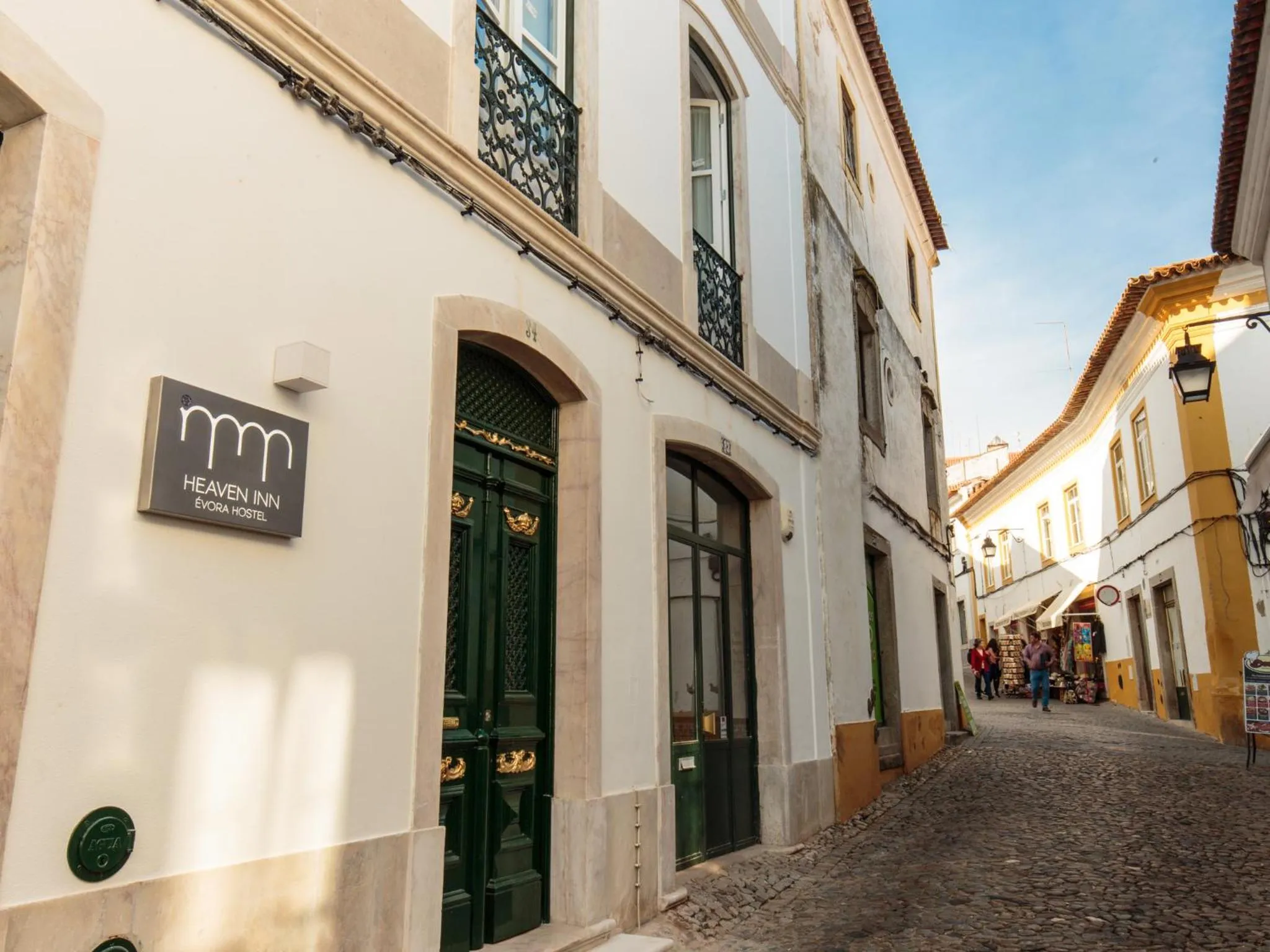 Facade/entrance in Heaven Inn Suites & Terrace
