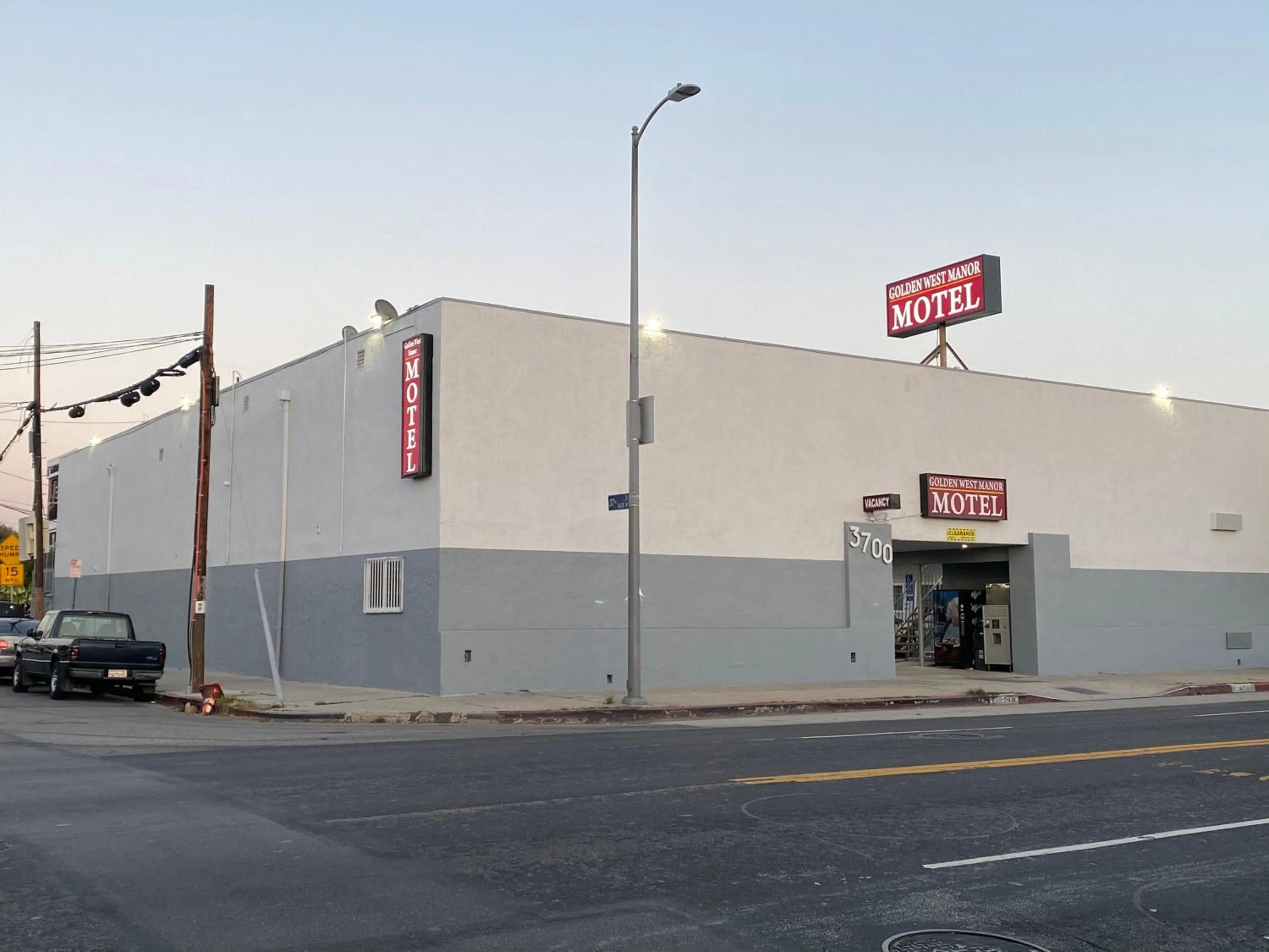Golden West Manor Motel