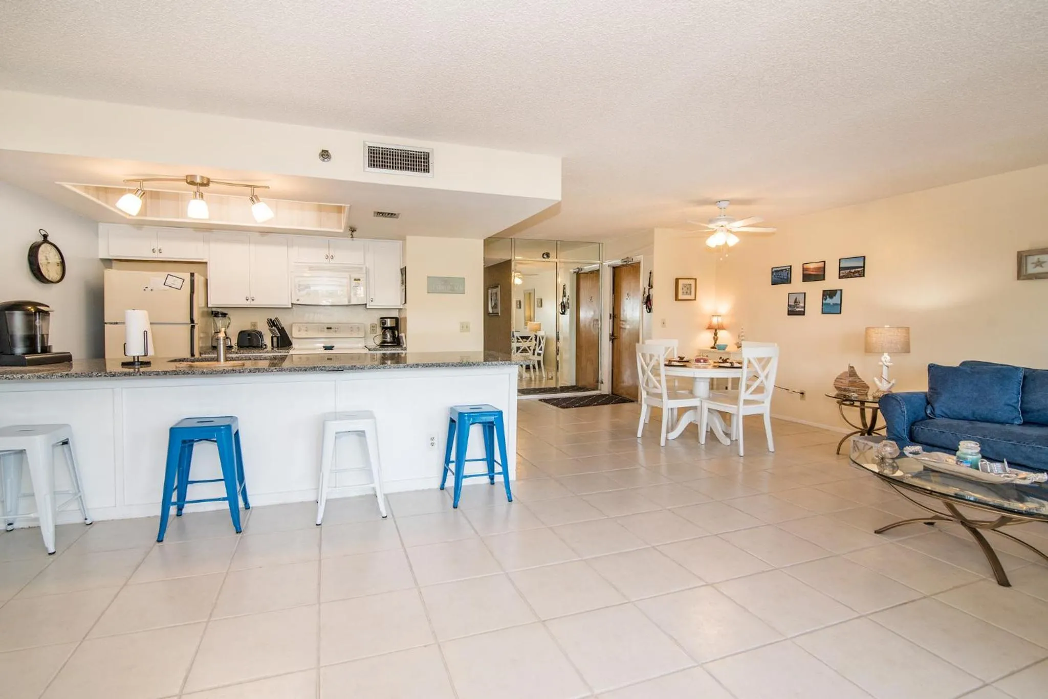 Living room in Intercoastal Beach Suite
