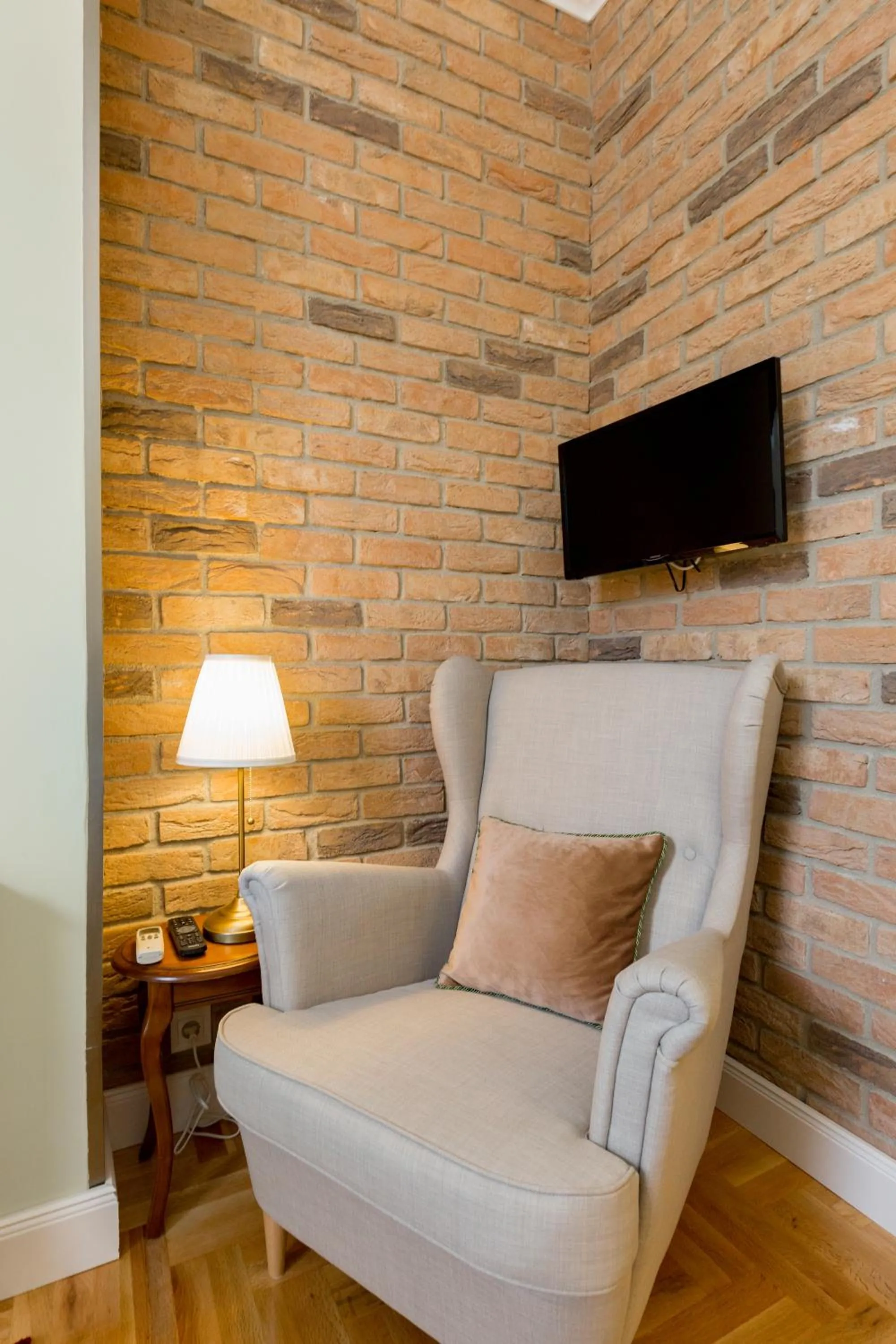 Living room in Roland Apartments