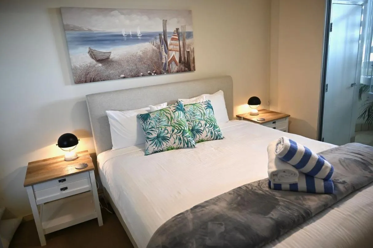 Bed in Waves Maroochy River