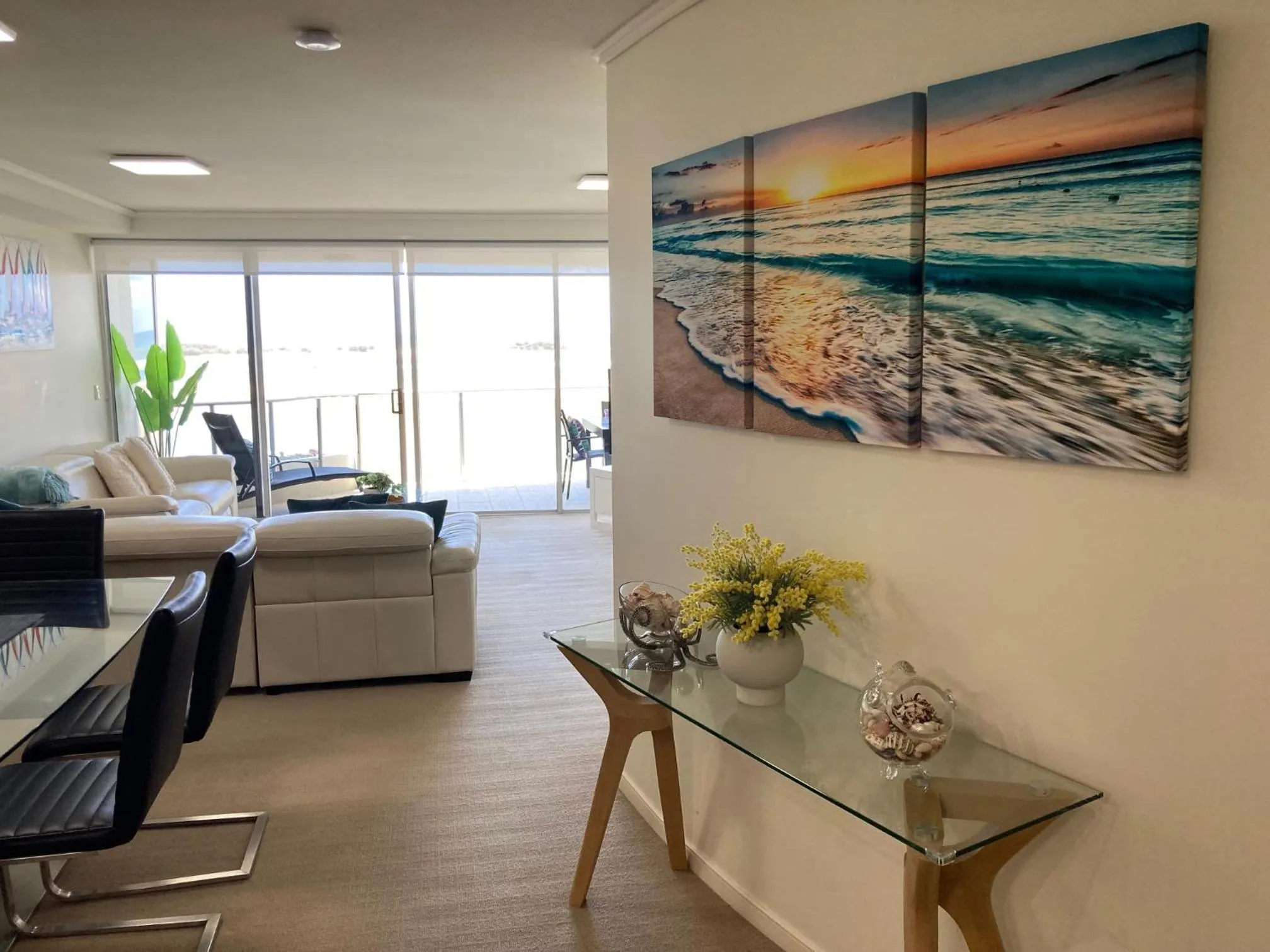 Living room in Waves Maroochy River