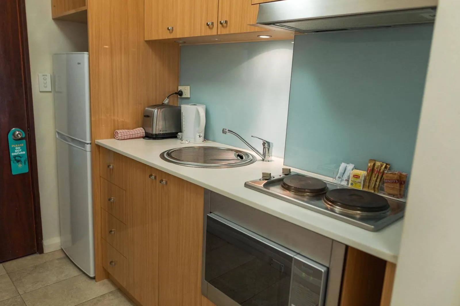 Coffee/tea facilities in Indian Ocean Hotel