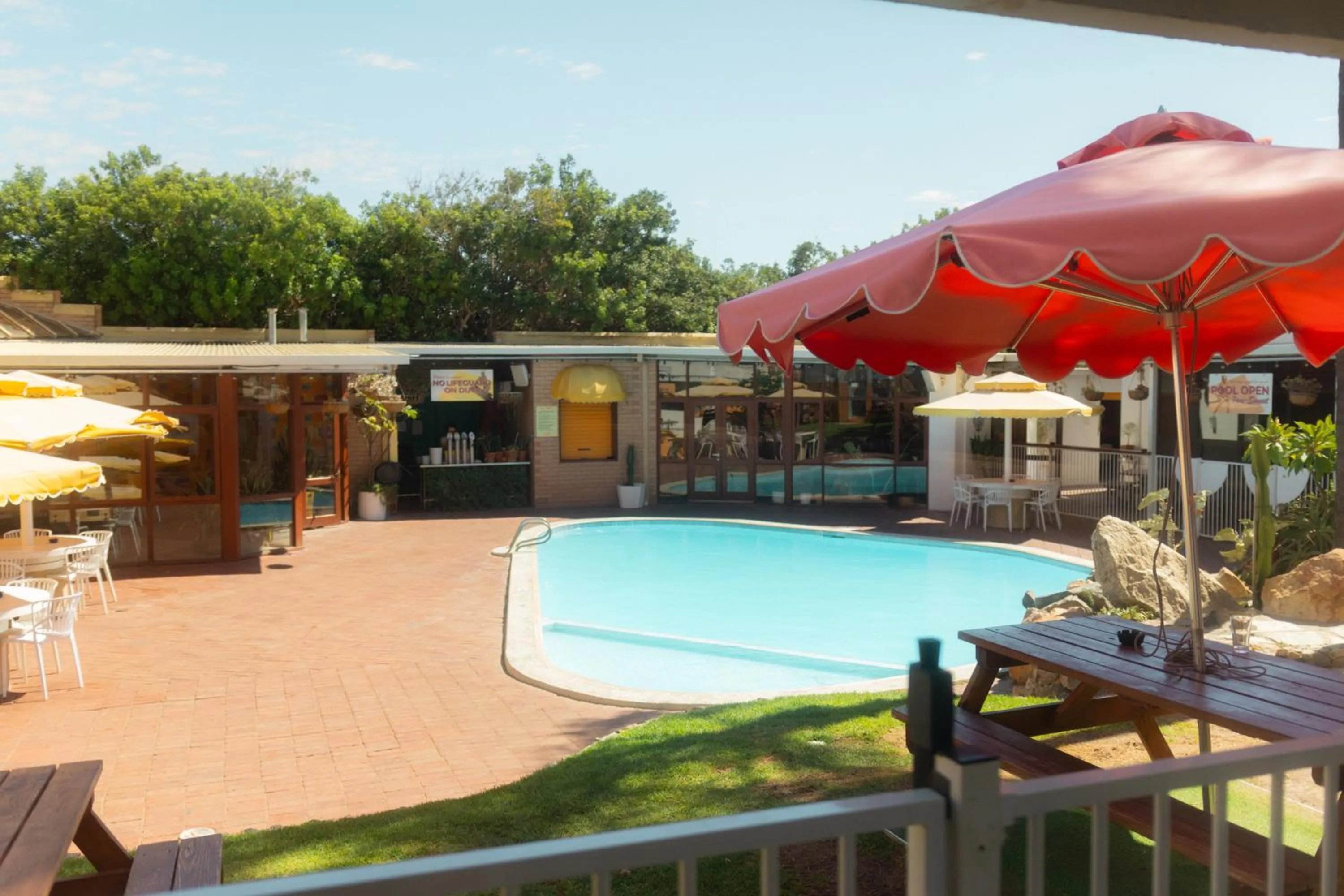 Swimming pool in Indian Ocean Hotel