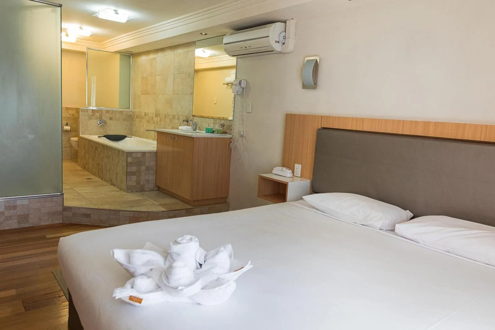 Bed in Indian Ocean Hotel