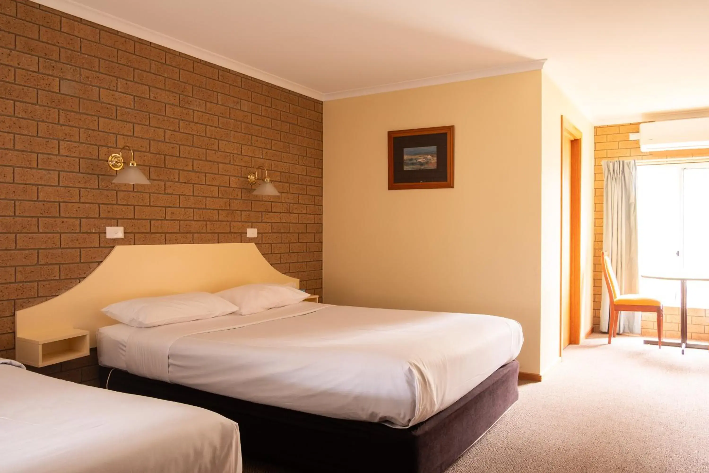 Twin Room with View in Hepburn Springs Motor Inn Twin Room with View in Hepburn Springs Motor Inn