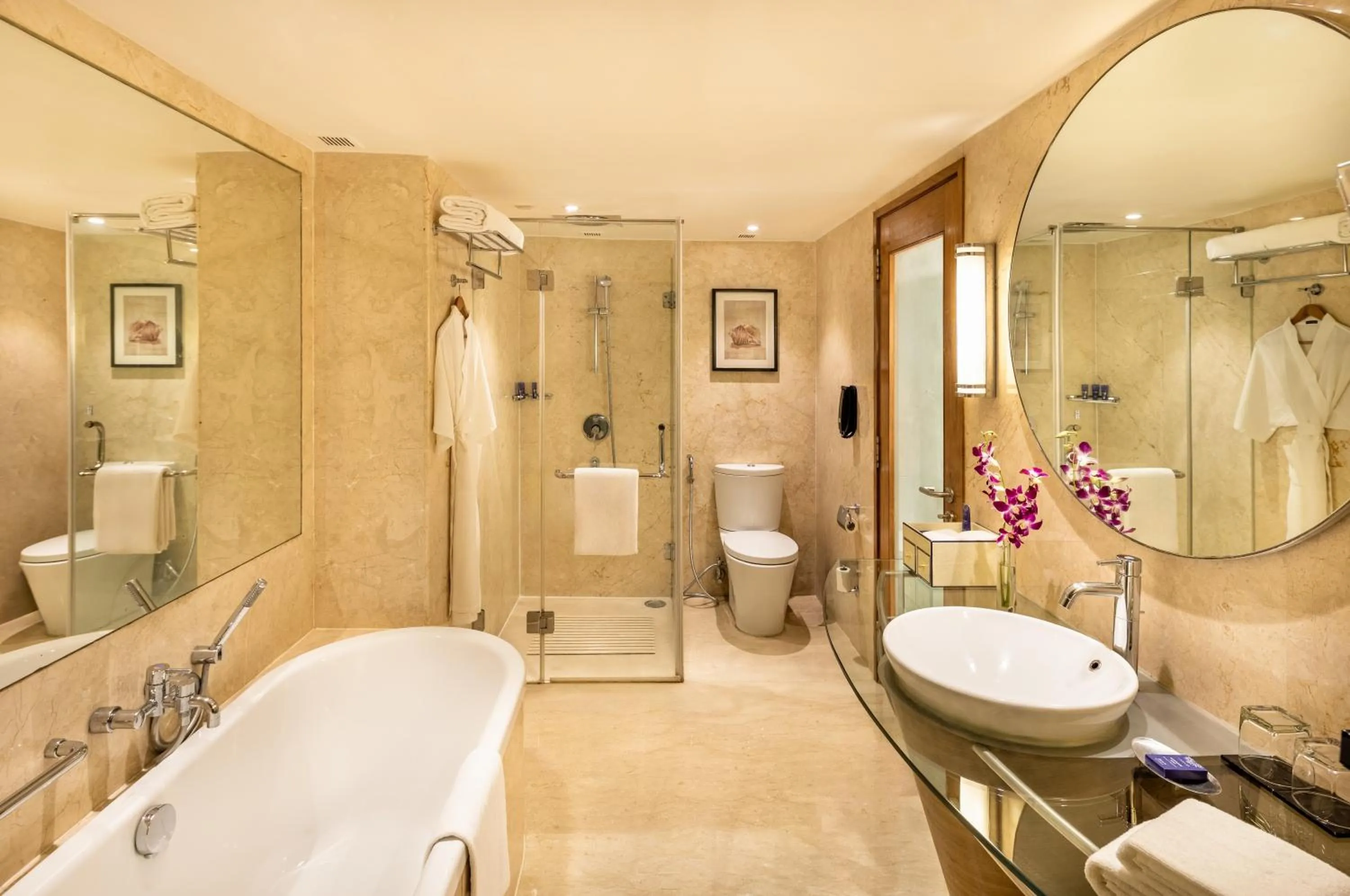 Shower in Vivanta Goa, Panaji