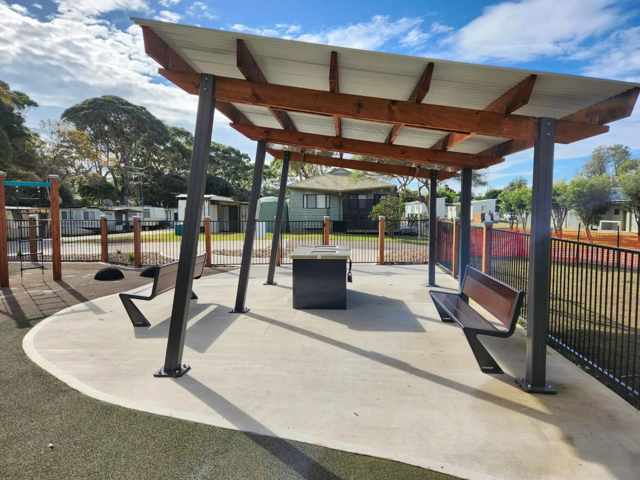 BBQ facilities in Lakesea Park