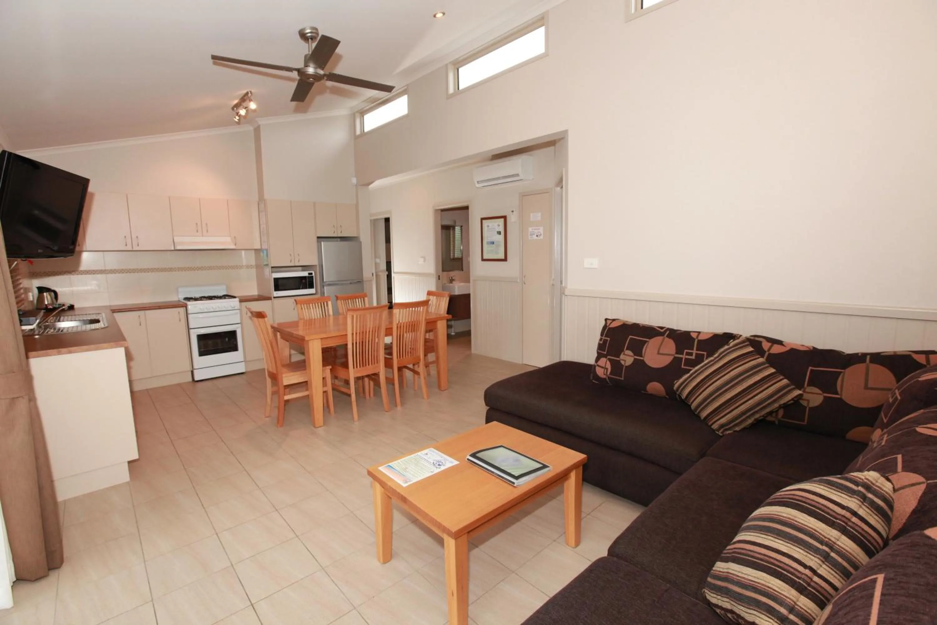 Kitchen or kitchenette in Lakesea Park