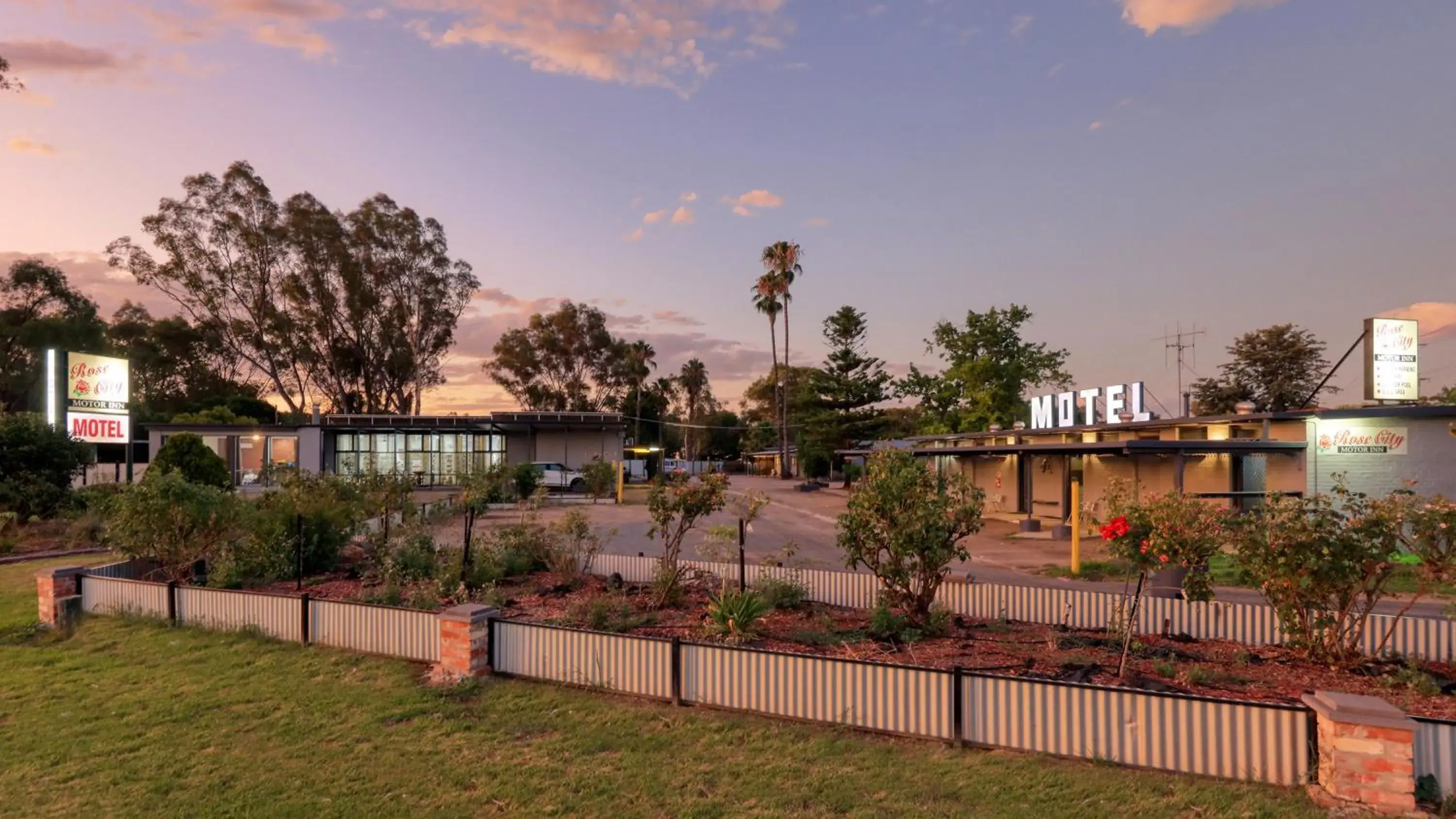 Rose City Motor Inn Rose City Motor Inn