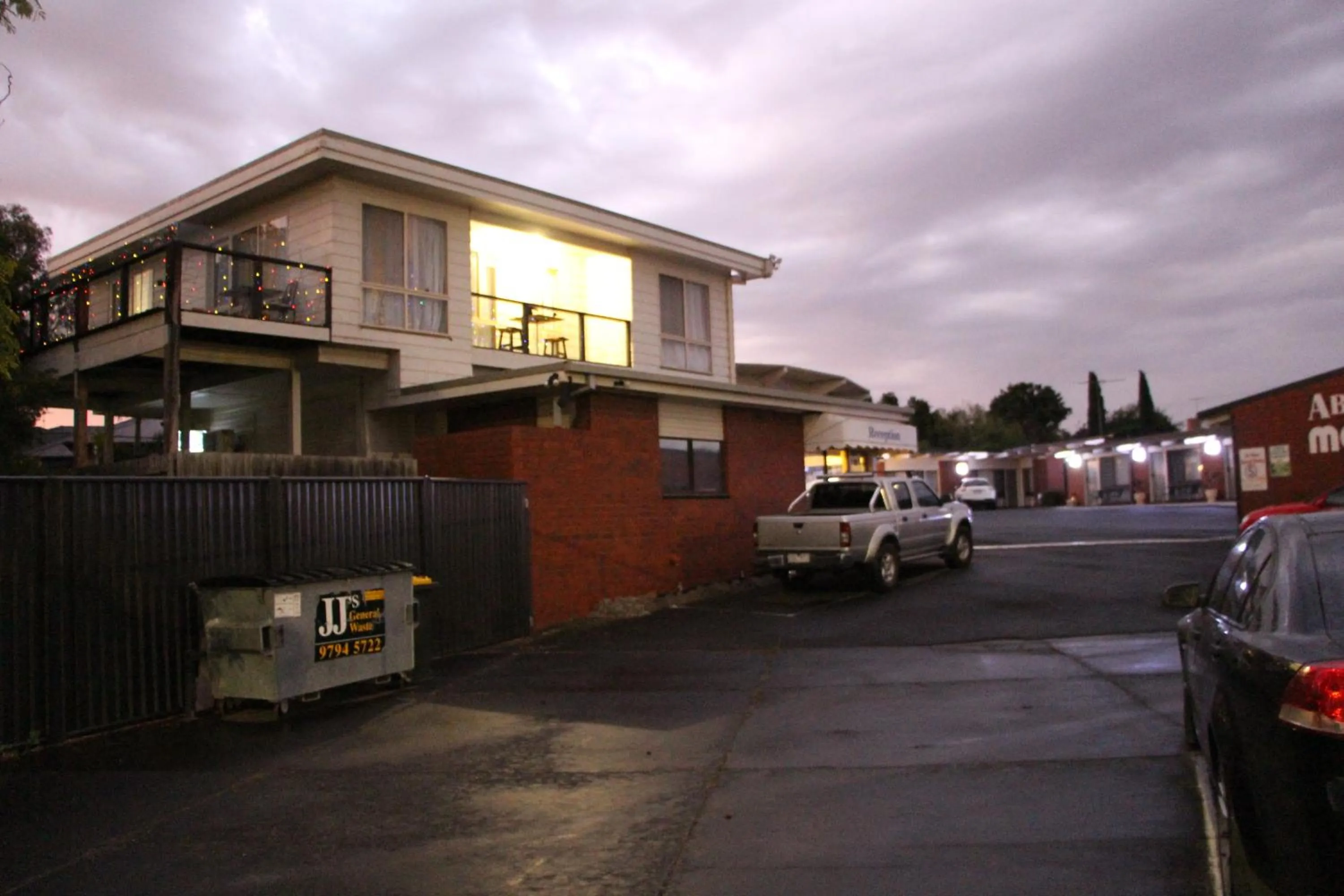 Abbotswood Motor Inn