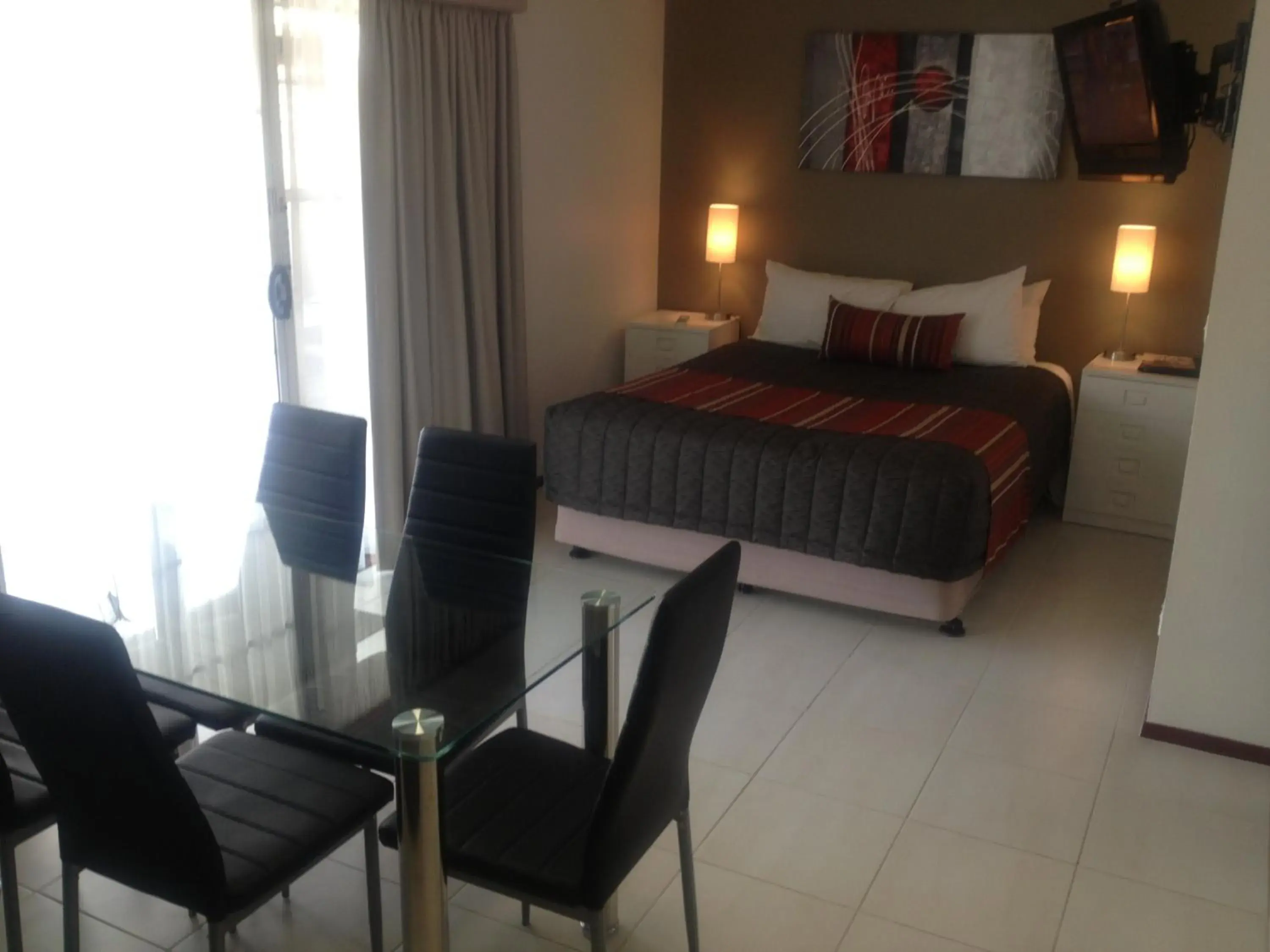 Family Studio in Redwood Manor Motel Apartments Family Studio in Redwood Manor Motel Apartments