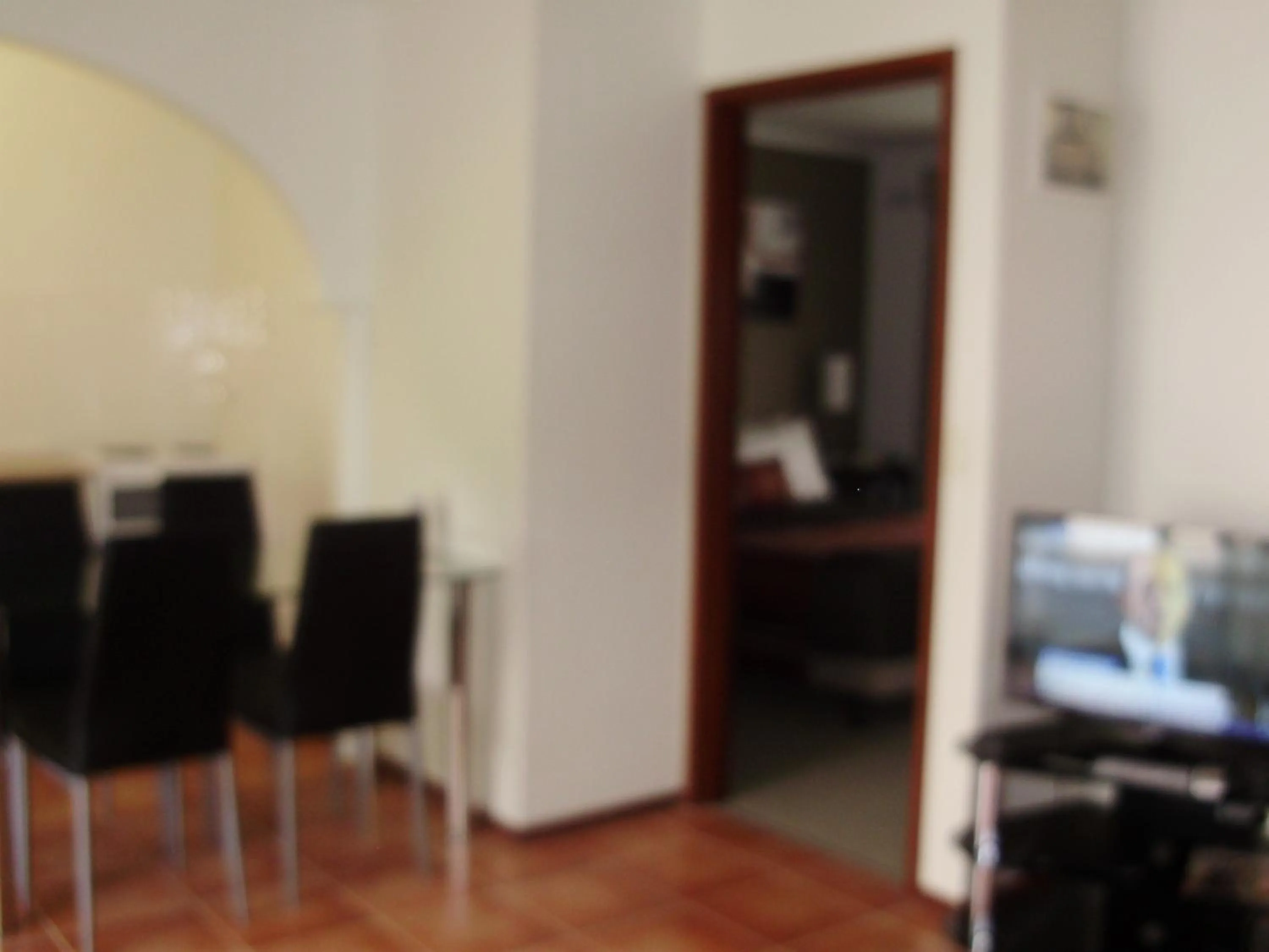 Dining area in Redwood Manor Motel Apartments