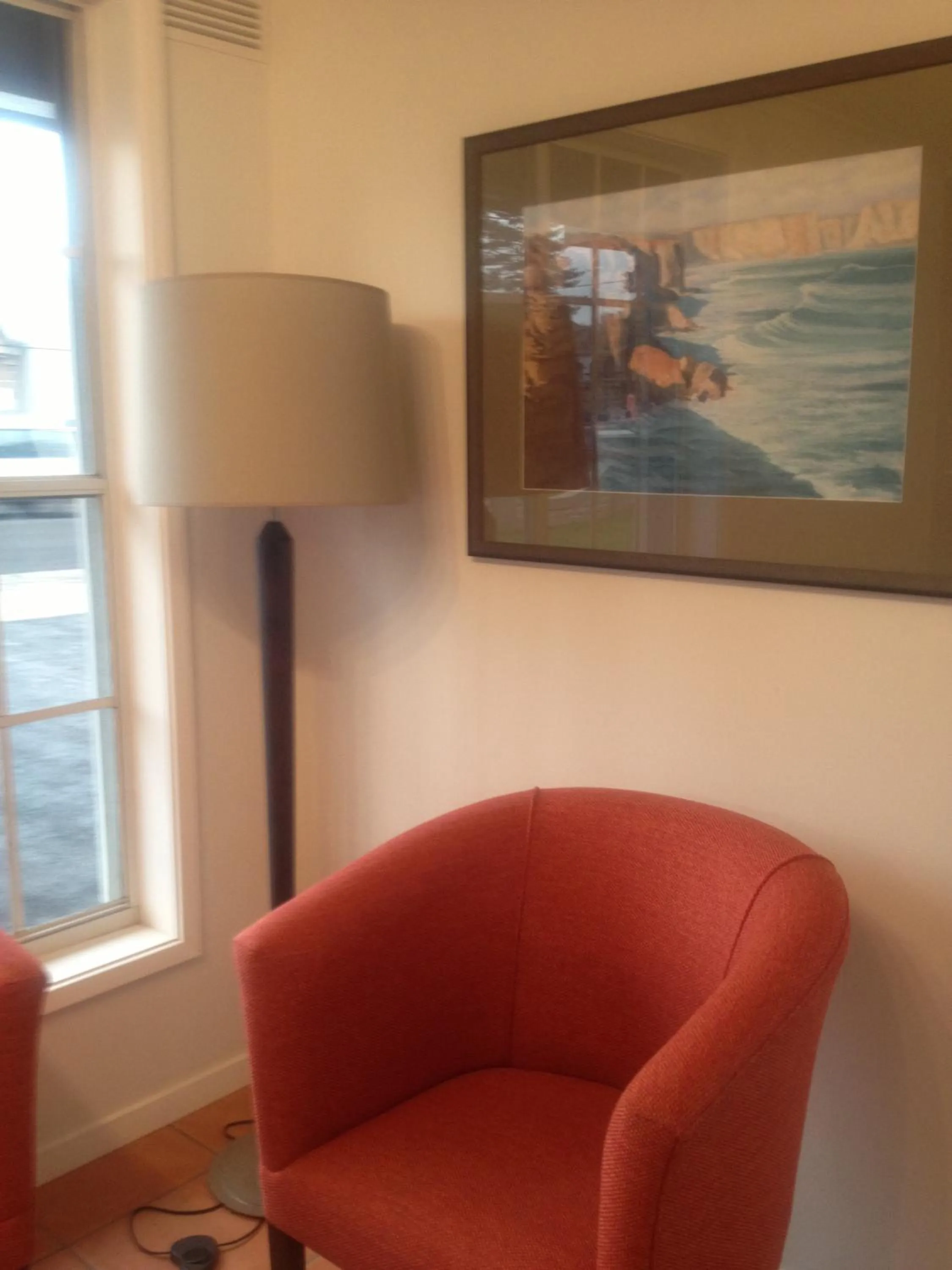 Day in Redwood Manor Motel Apartments