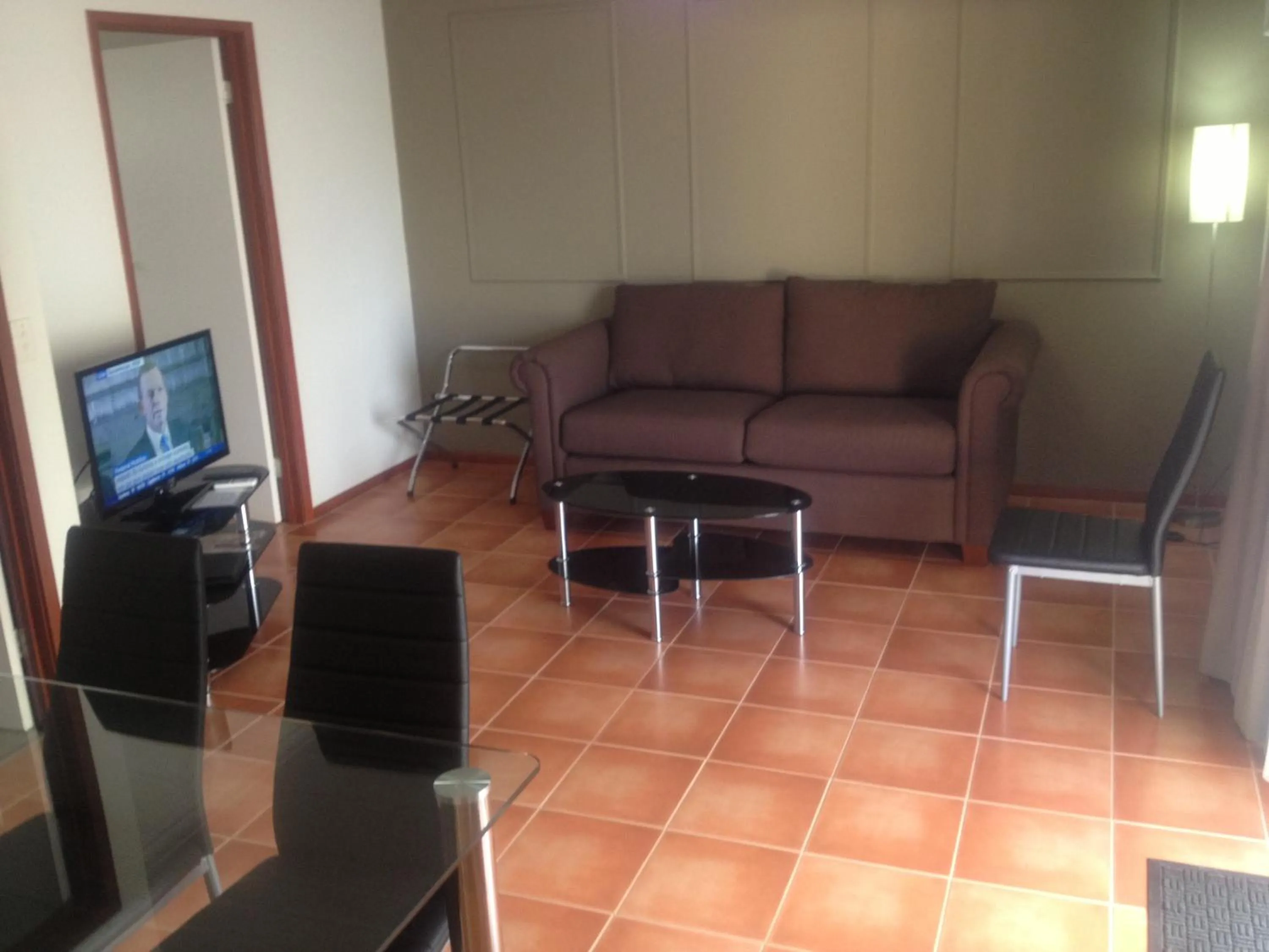 Living room in Redwood Manor Motel Apartments