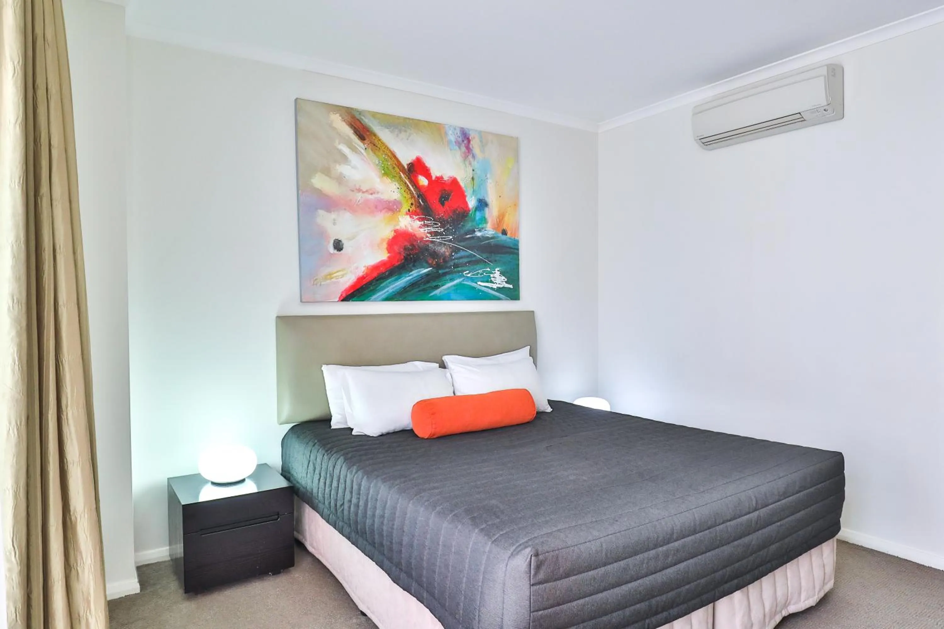 Bedroom, Bed in Indulge Apartments - Ontario