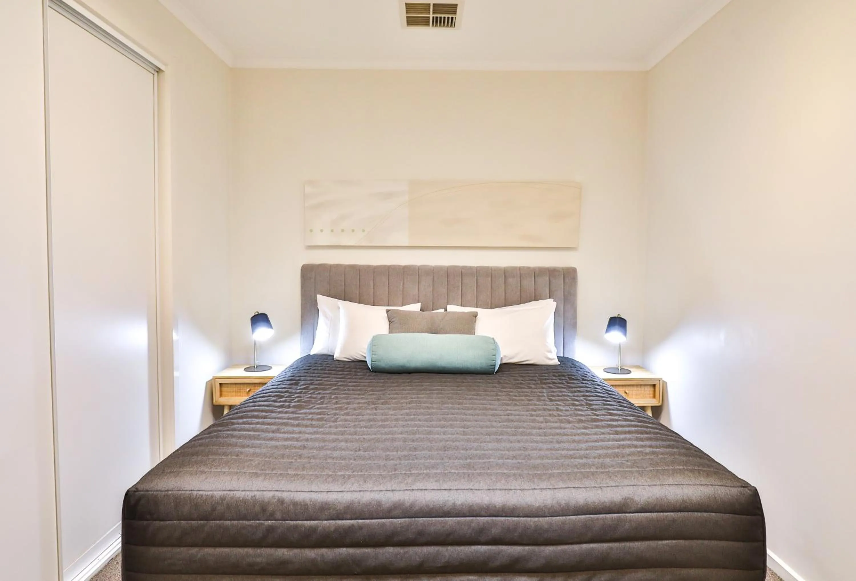 Bedroom, Bed in Indulge Apartments - Langtree