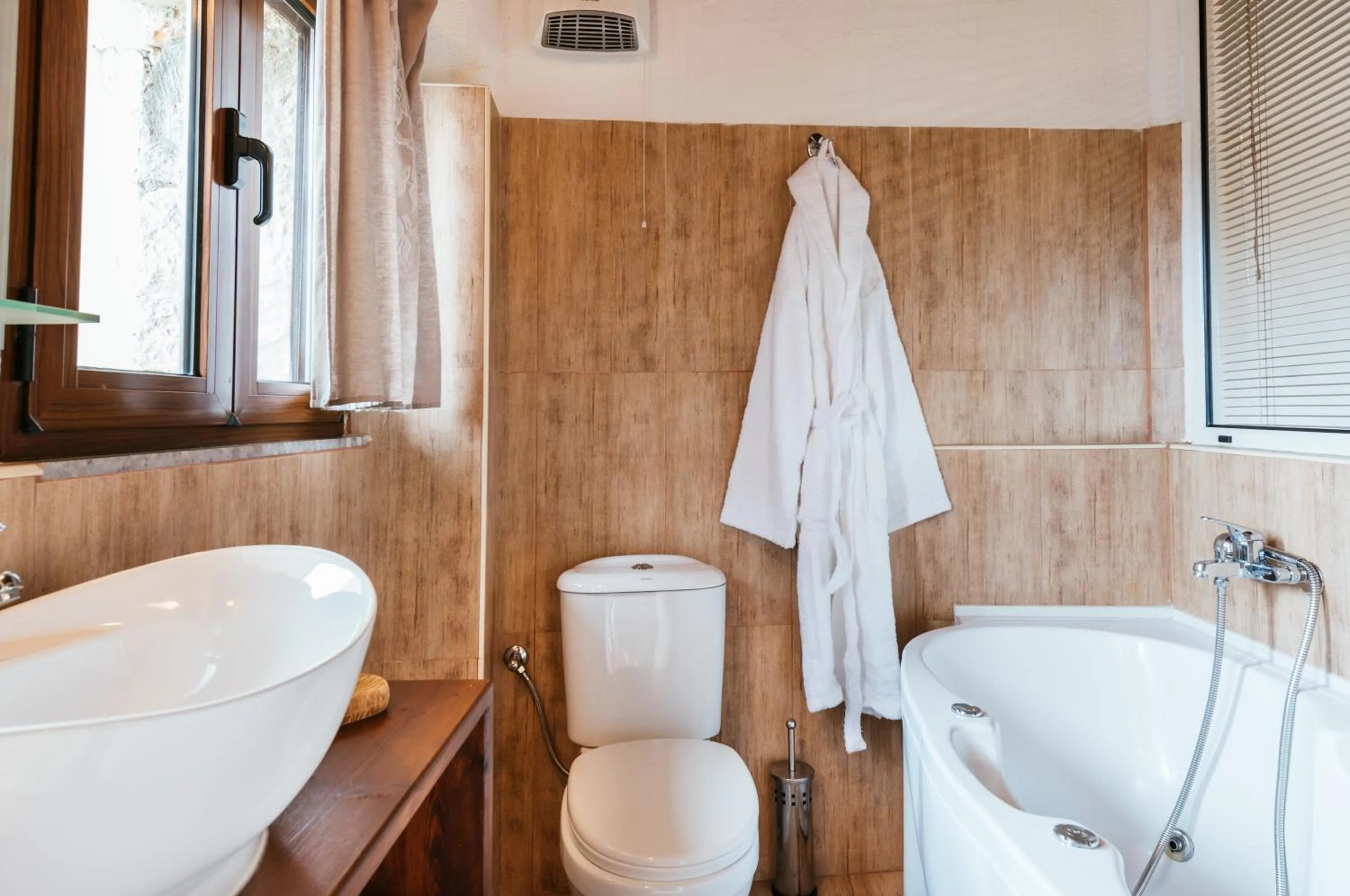 Toilet in Vasilikata