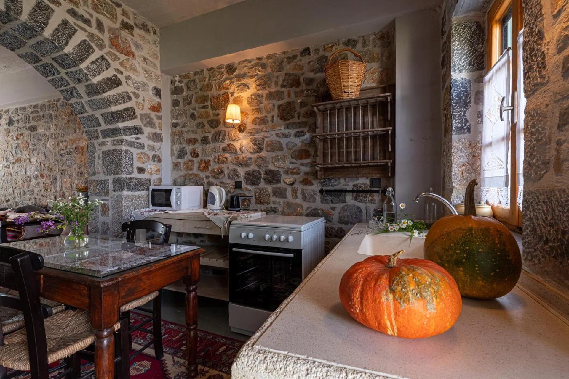 Kitchen or kitchenette in Vasilikata