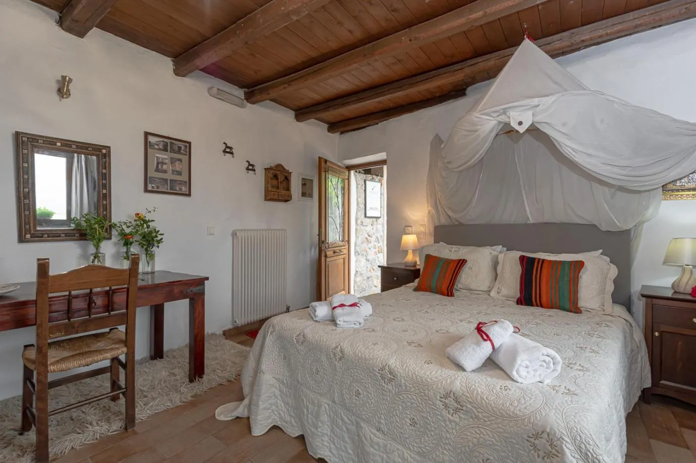Photo of the whole room, Bed in Vasilikata