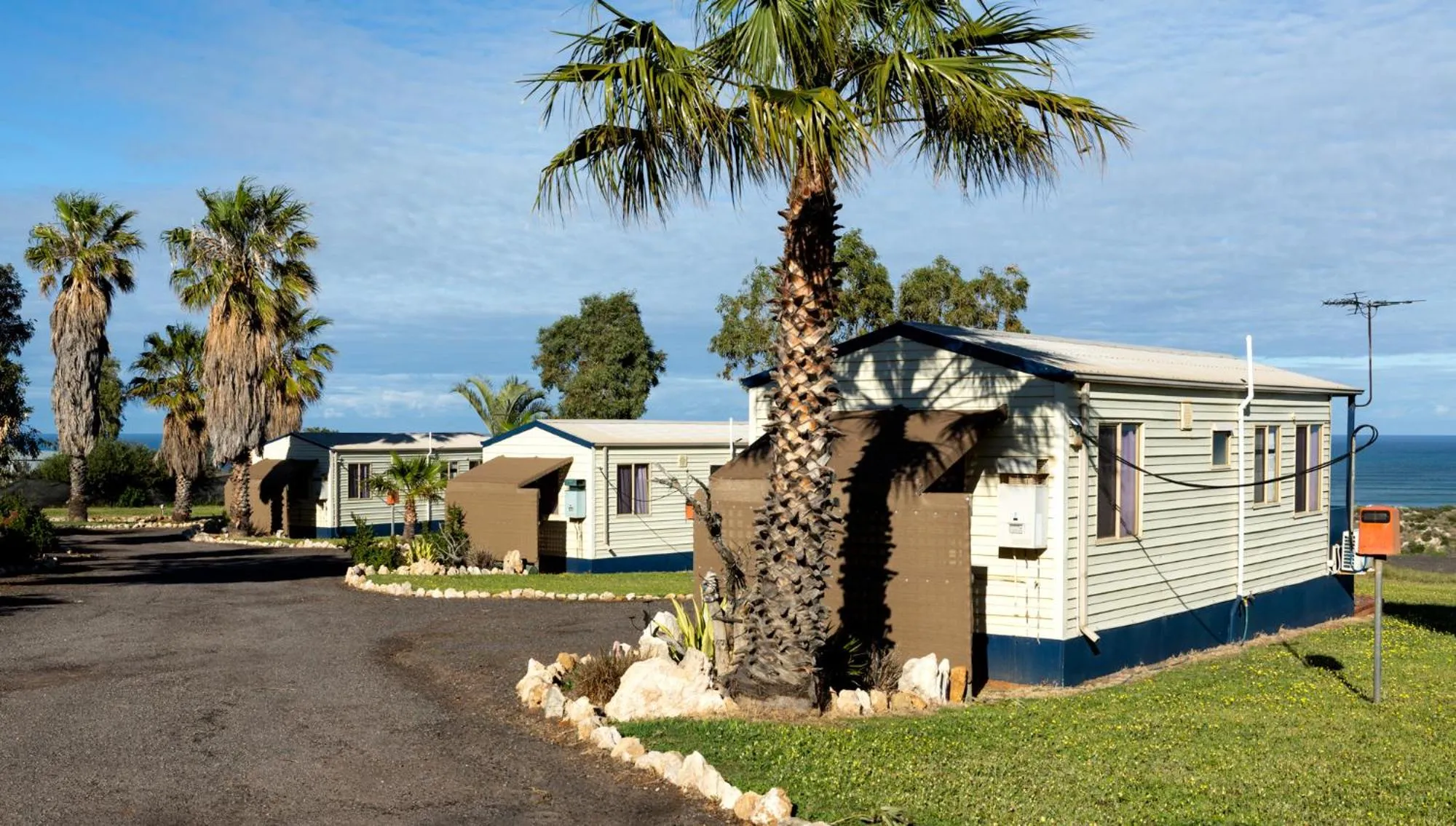 Property building in Drummond Cove Holiday Park