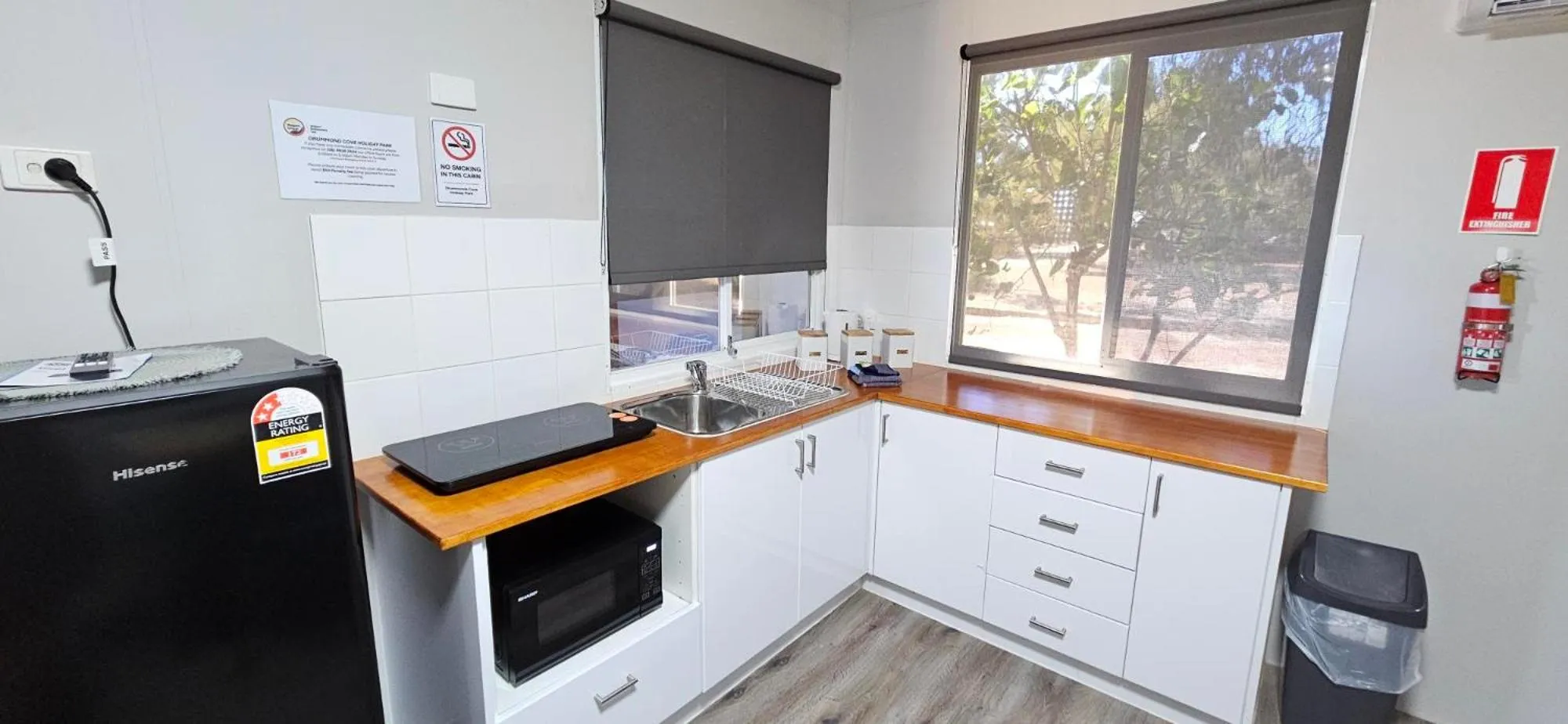 Kitchen or kitchenette in Drummond Cove Holiday Park