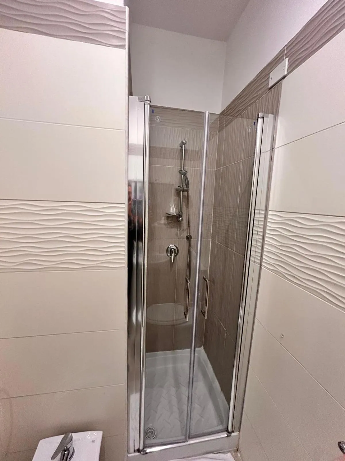 Shower in Suite Contè Poderico