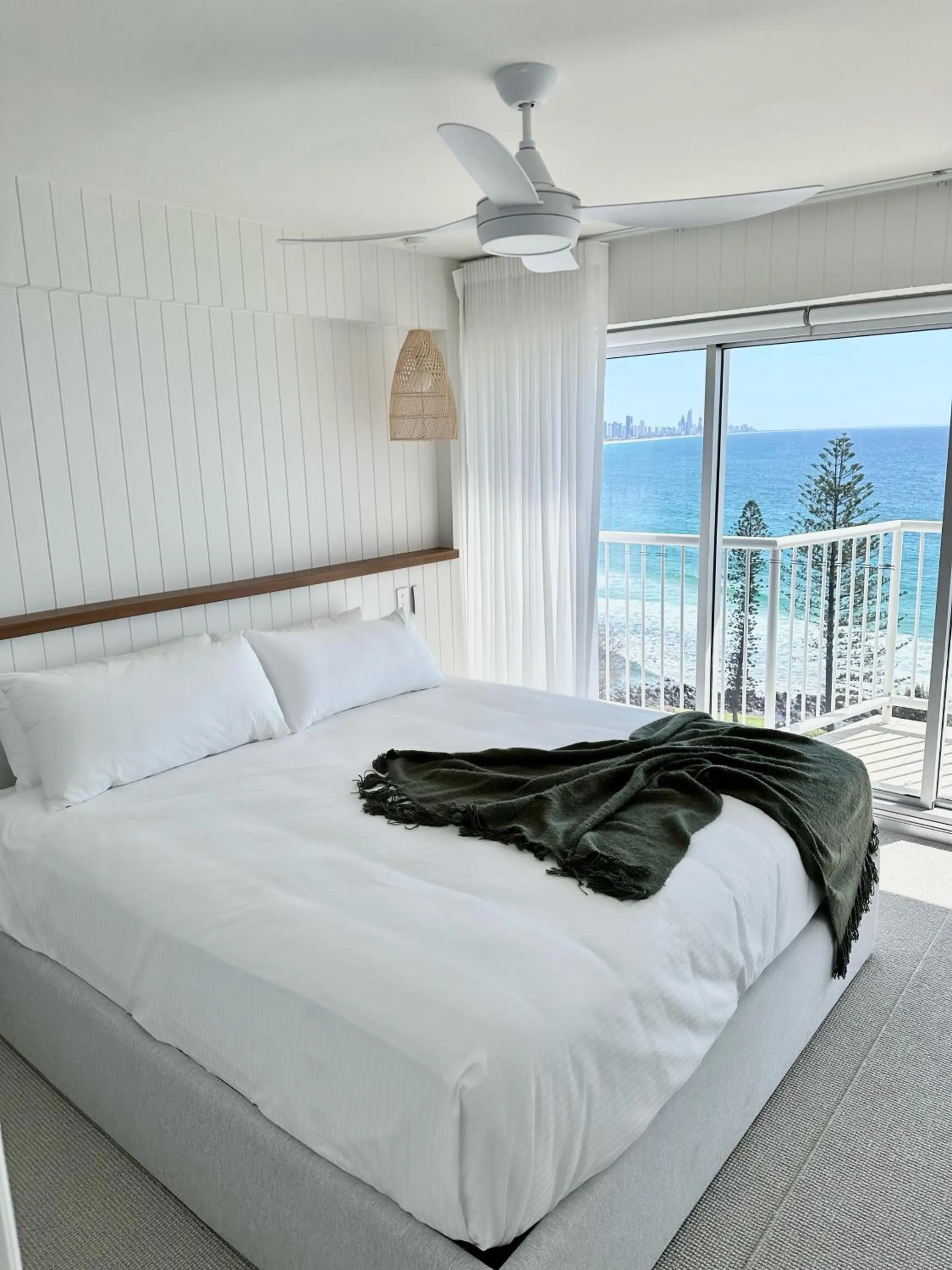 Bedroom, Bed in Hillhaven Holiday Apartments