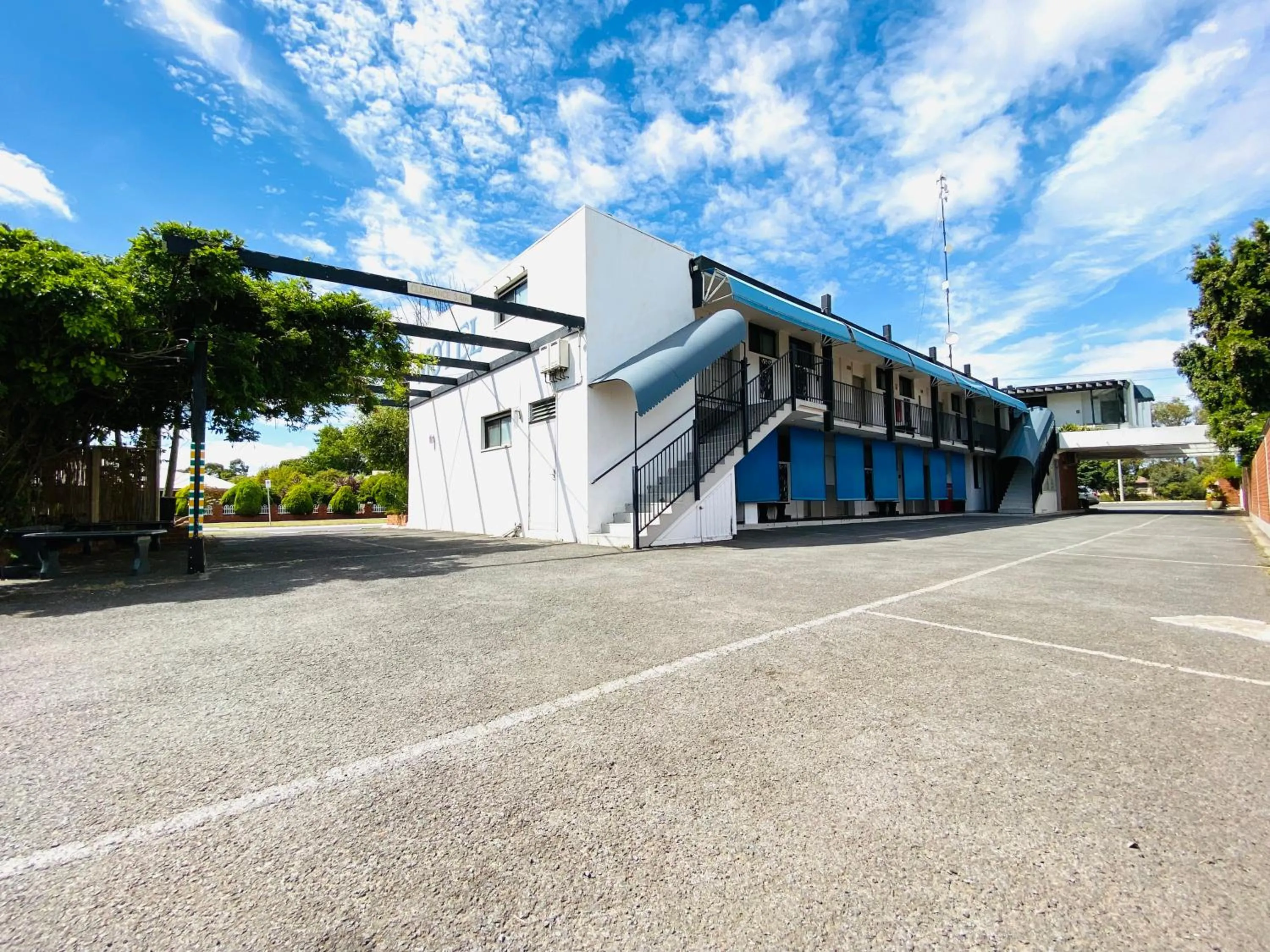 Connells Motel & Serviced Apartments