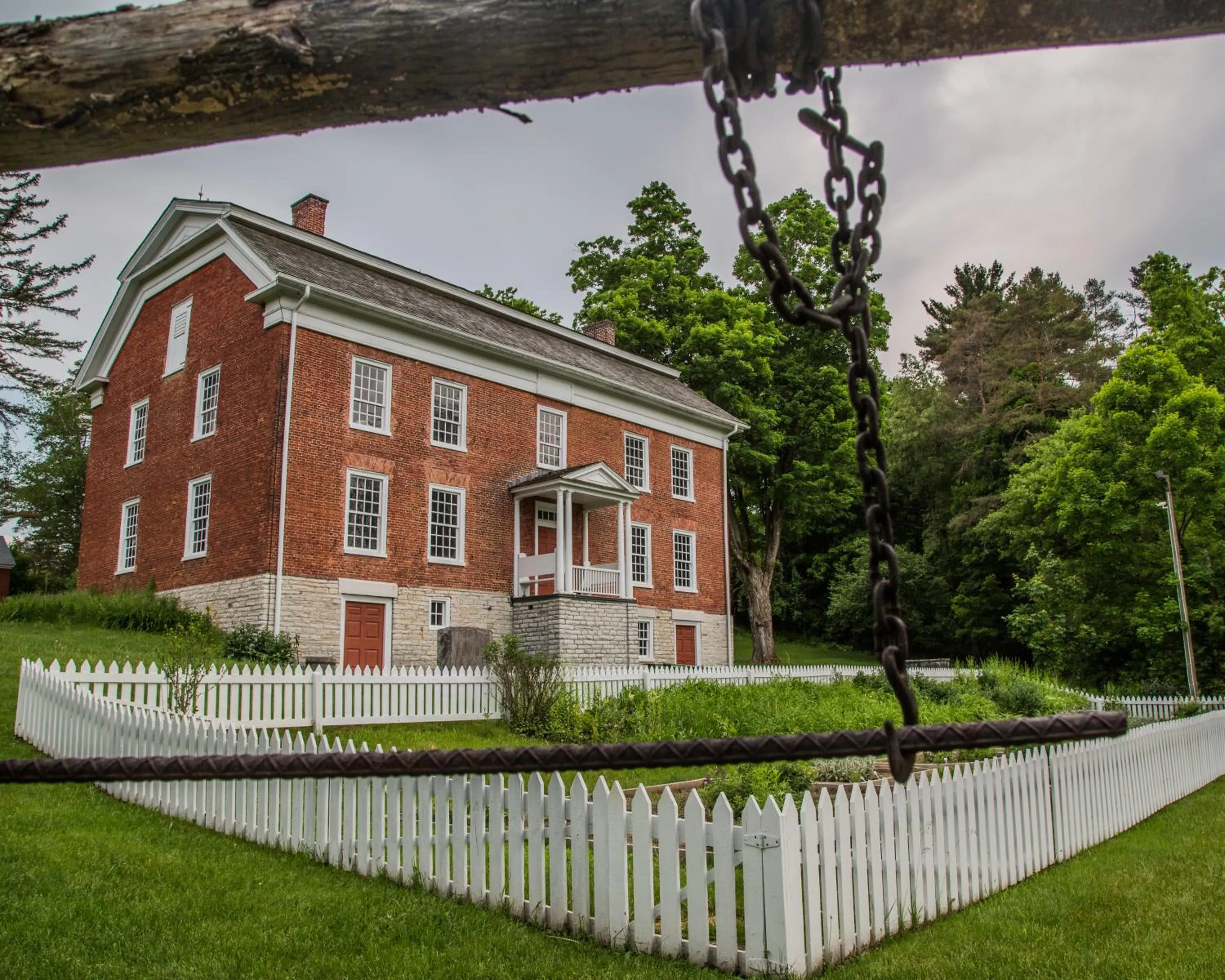 Activities in Grand Colonial Bed and Breakfast