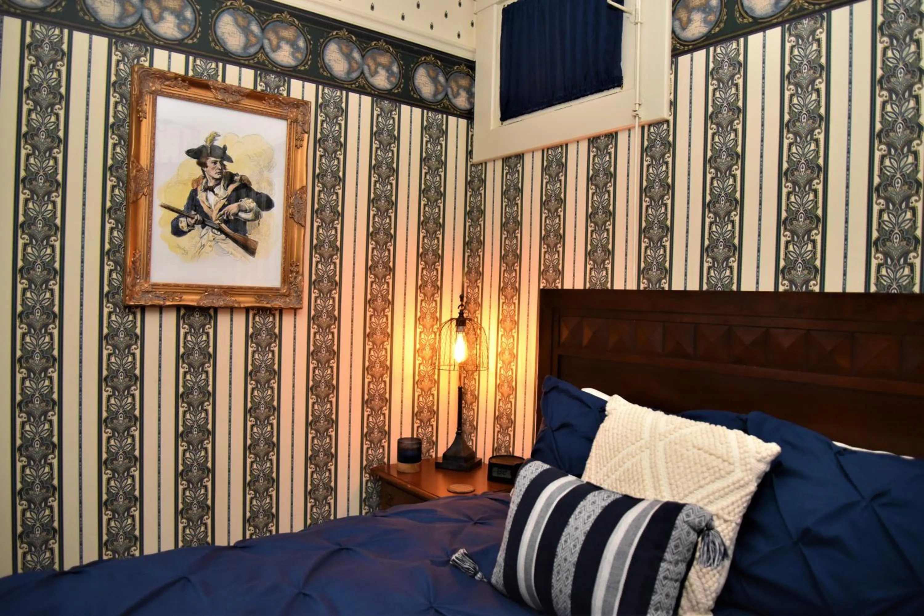 Bedroom, Bed in Grand Colonial Bed and Breakfast