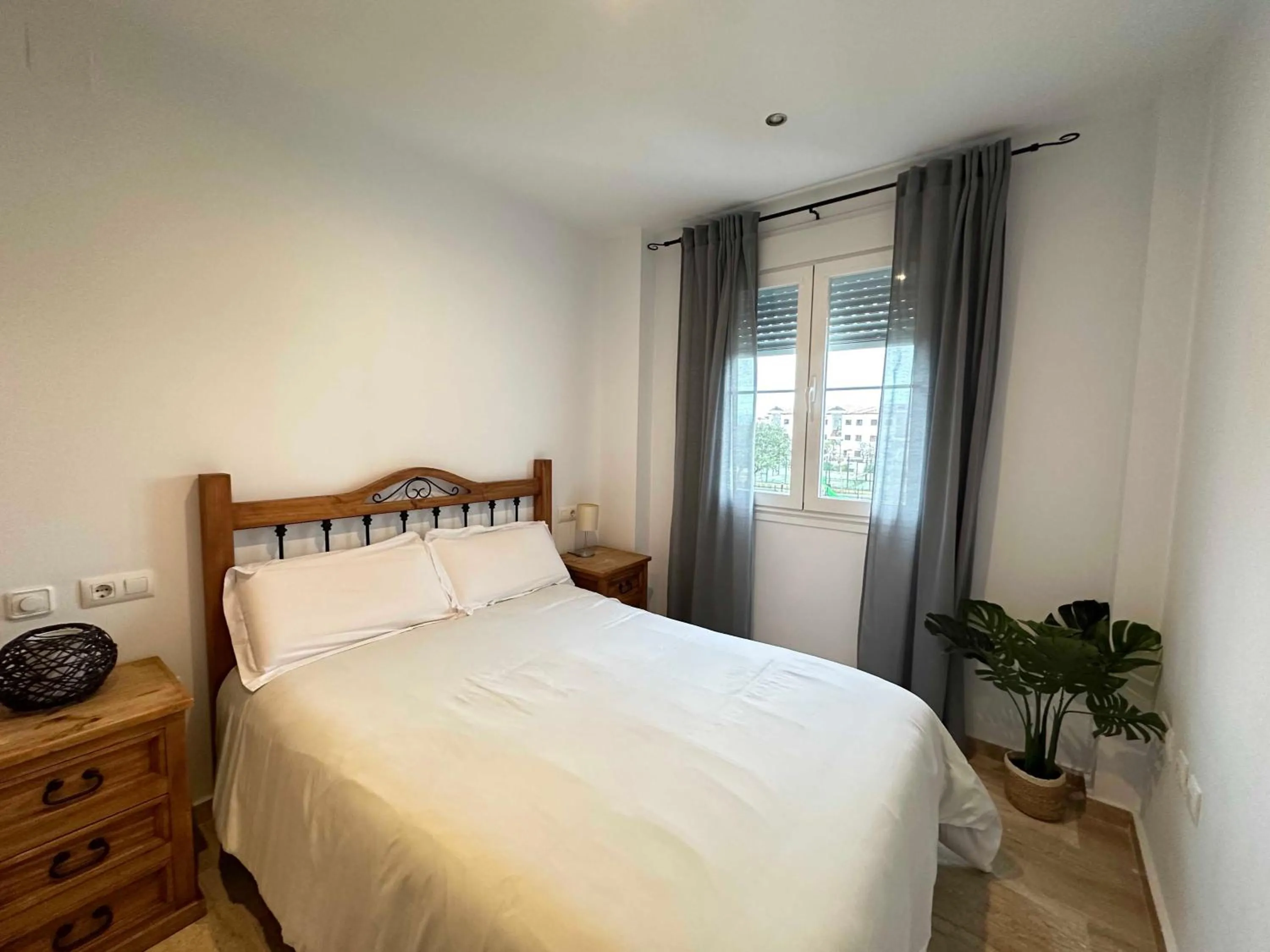 Bed in Taymar