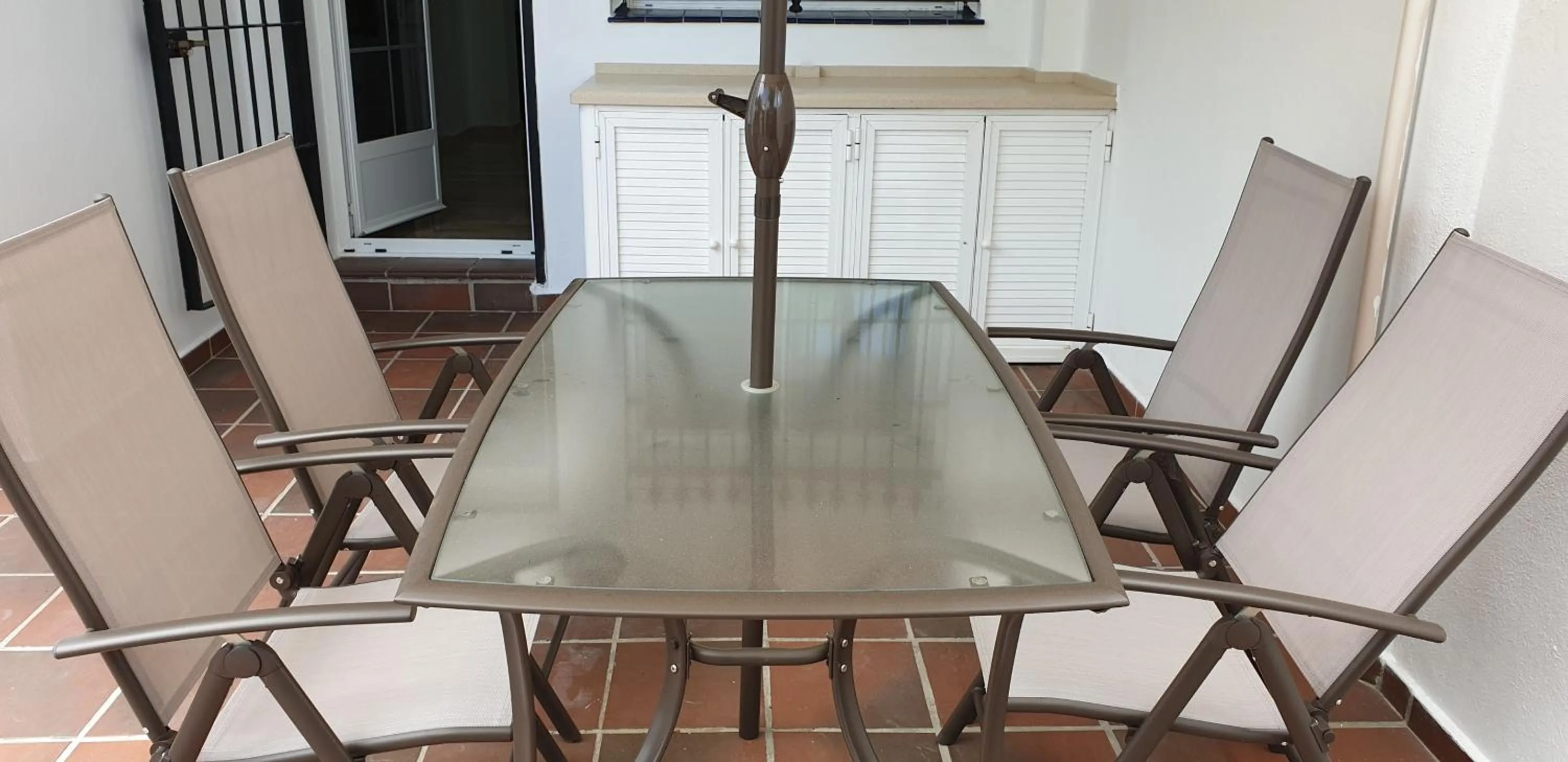 Dining area in Taymar