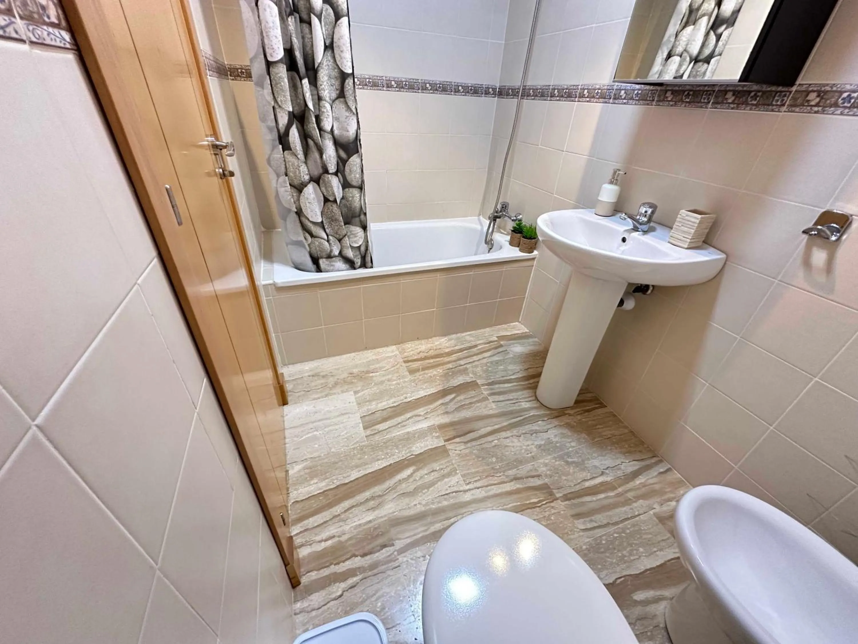 Toilet in Taymar