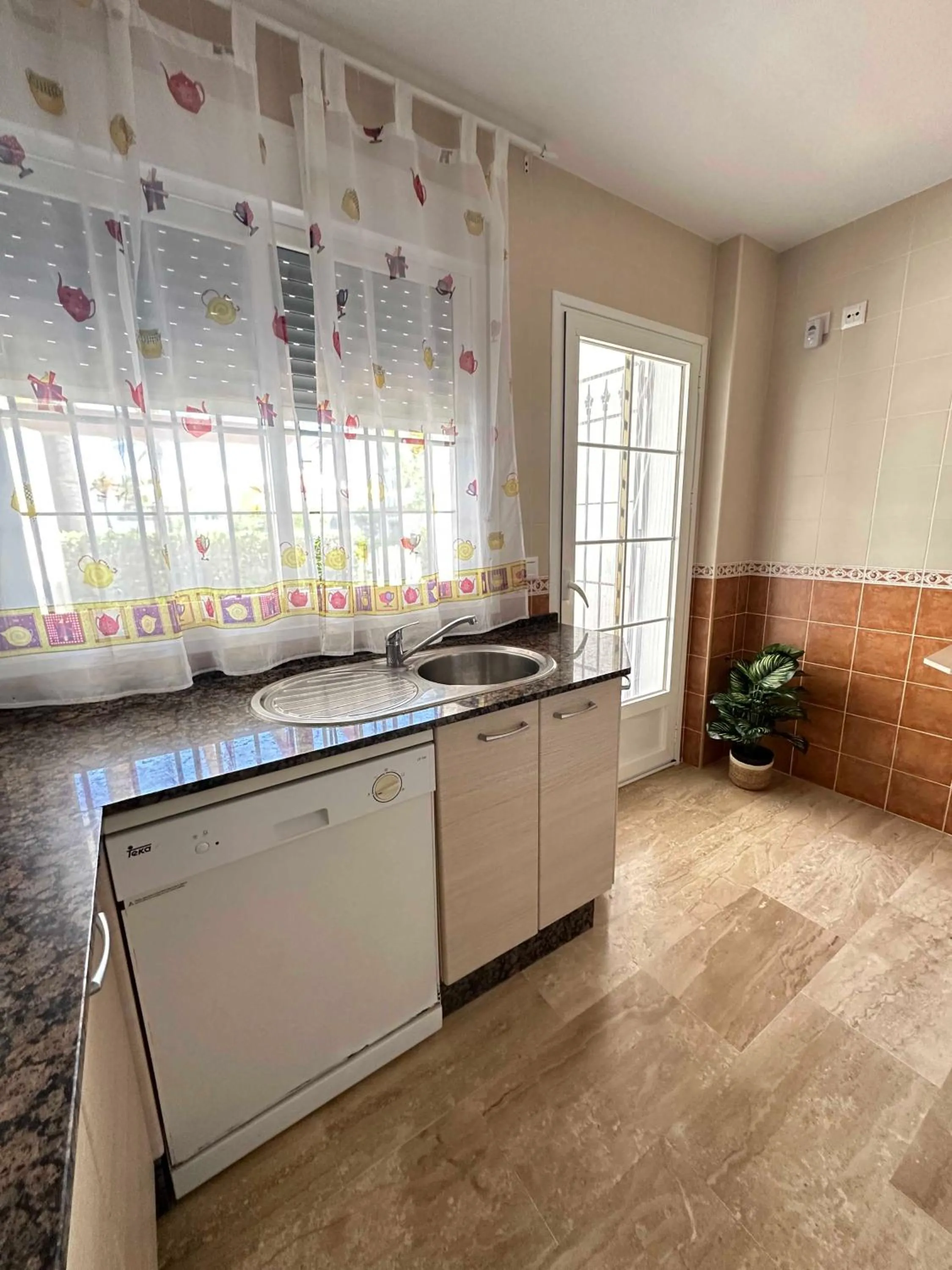 Kitchen or kitchenette in Taymar