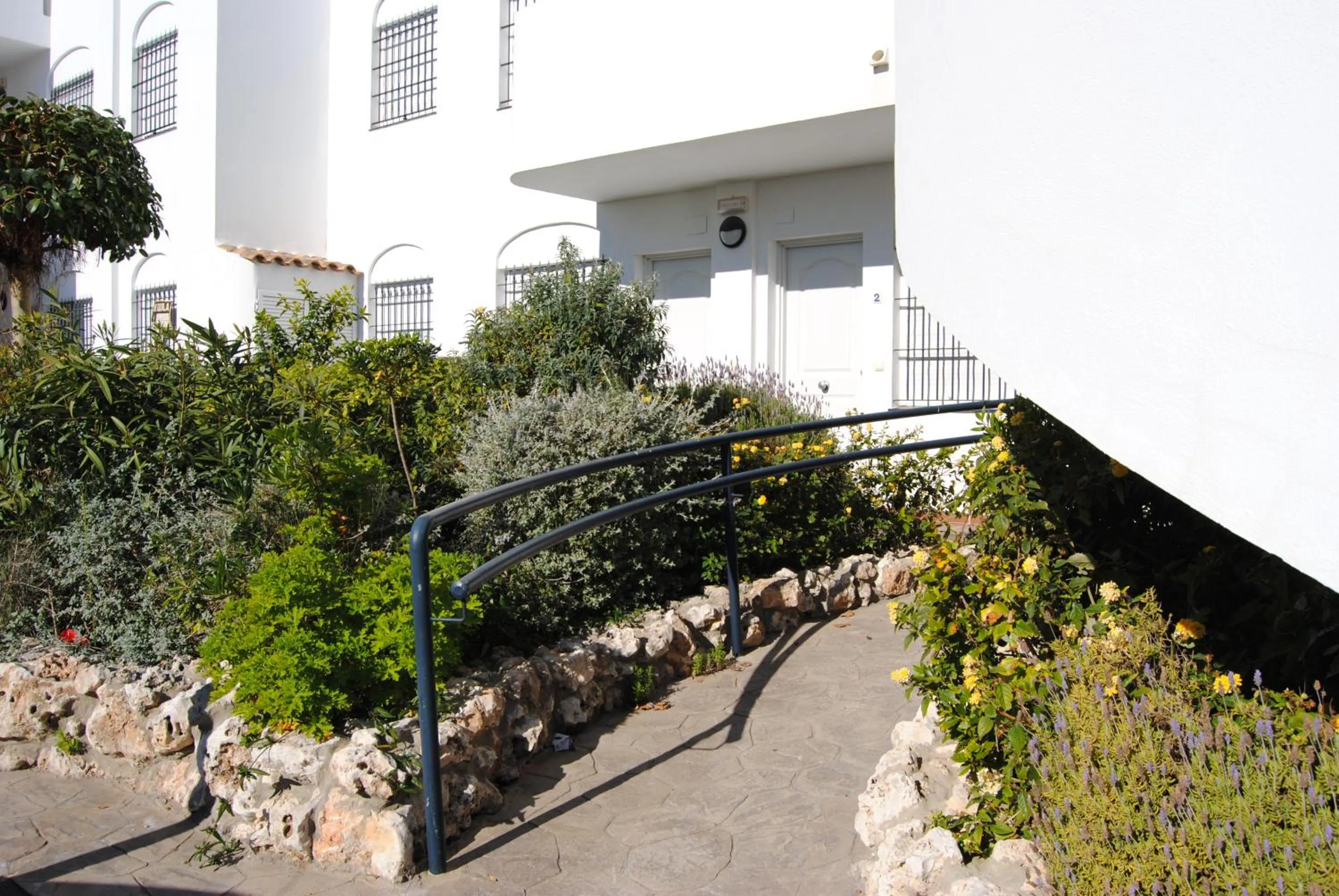 Facade/entrance in Taymar