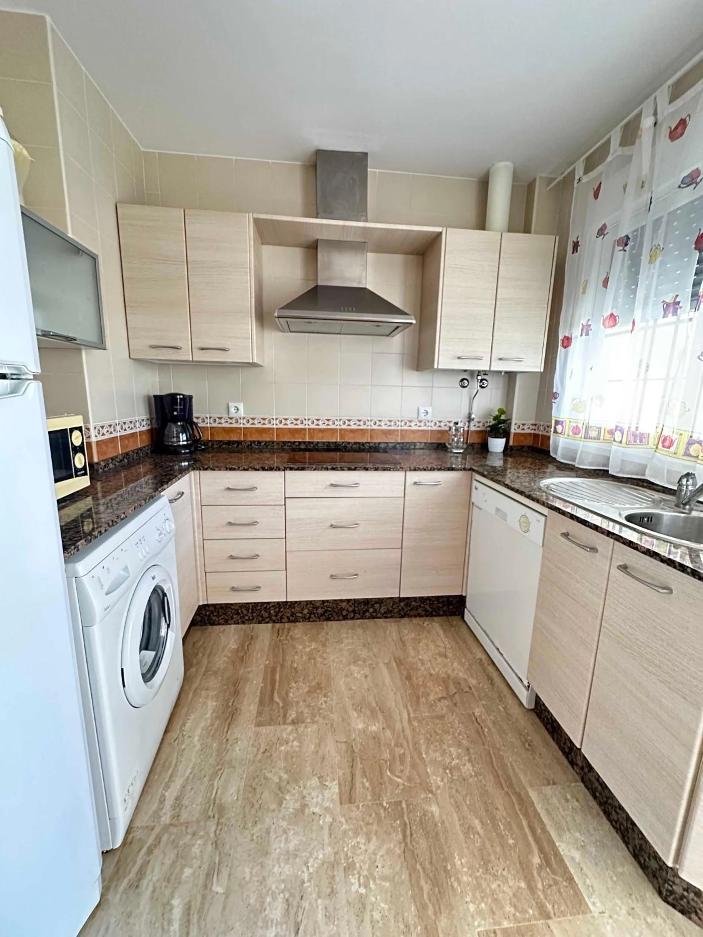 Kitchen or kitchenette in Taymar