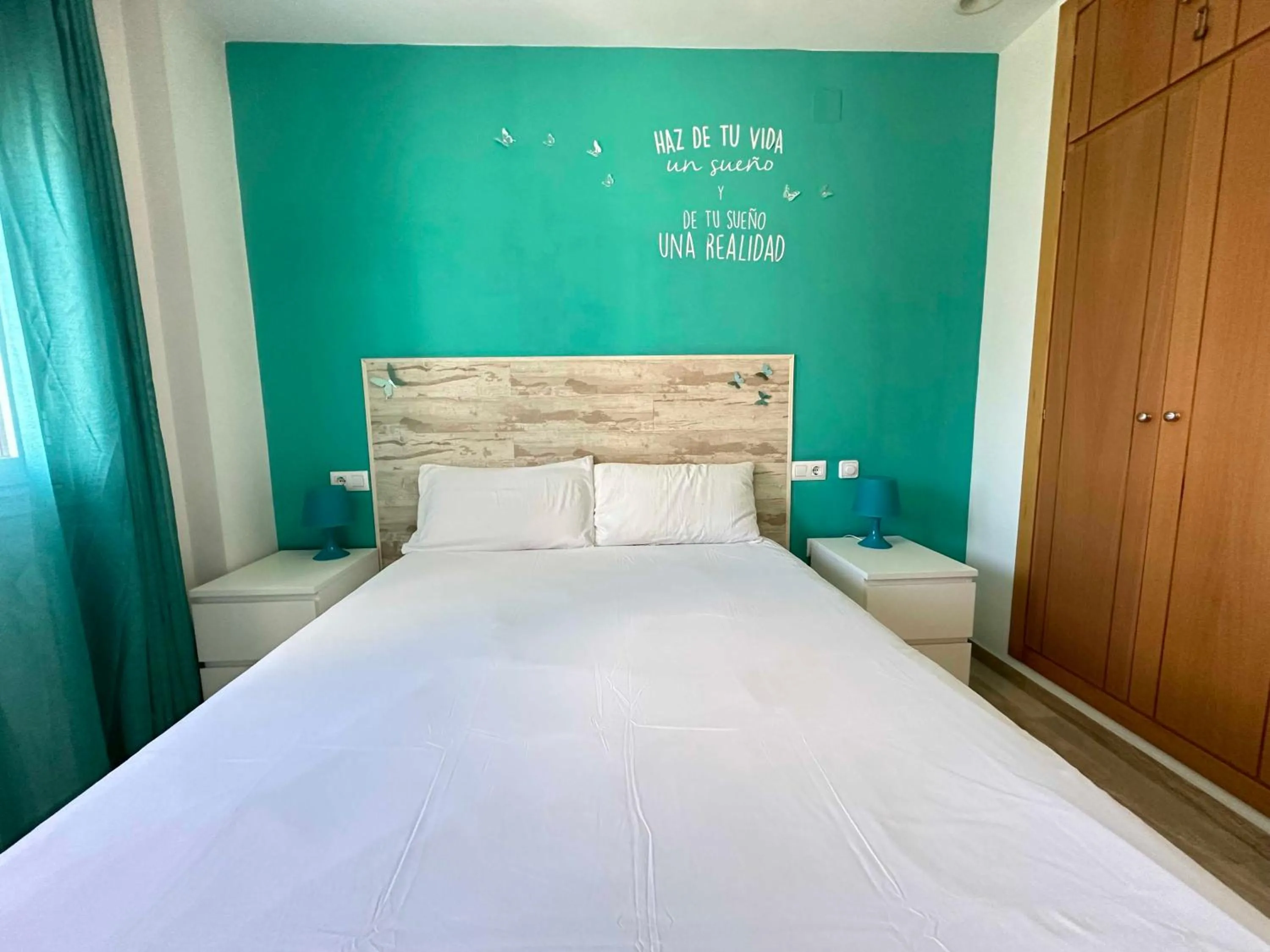 Bed in Taymar