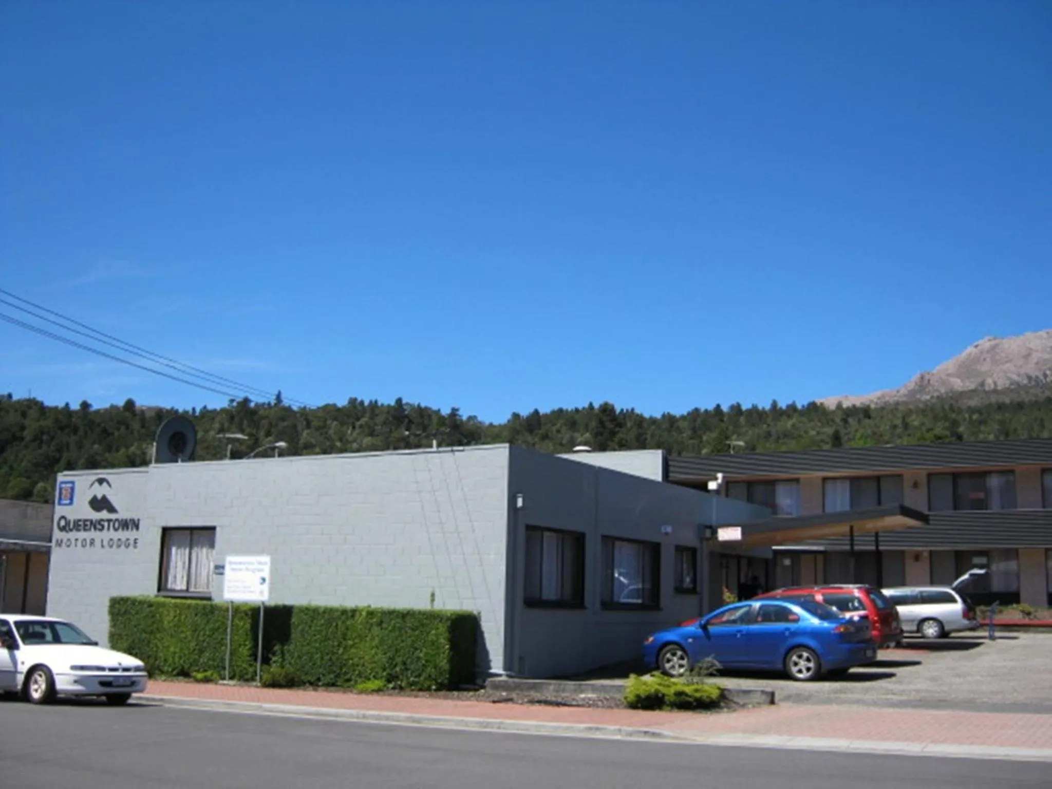 Facade/entrance in Queenstown Motor Lodge