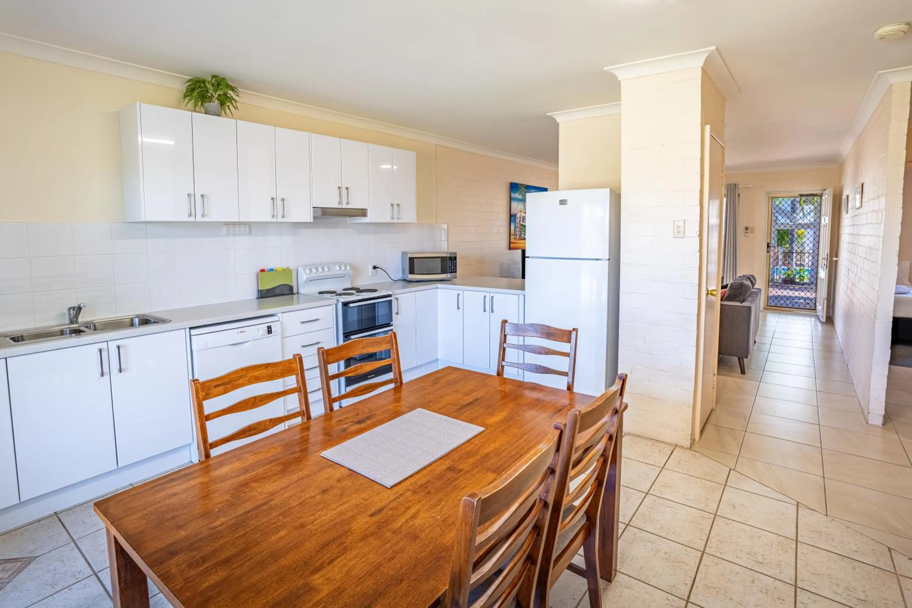 kitchen in Kalbarri Murchison View Apartments