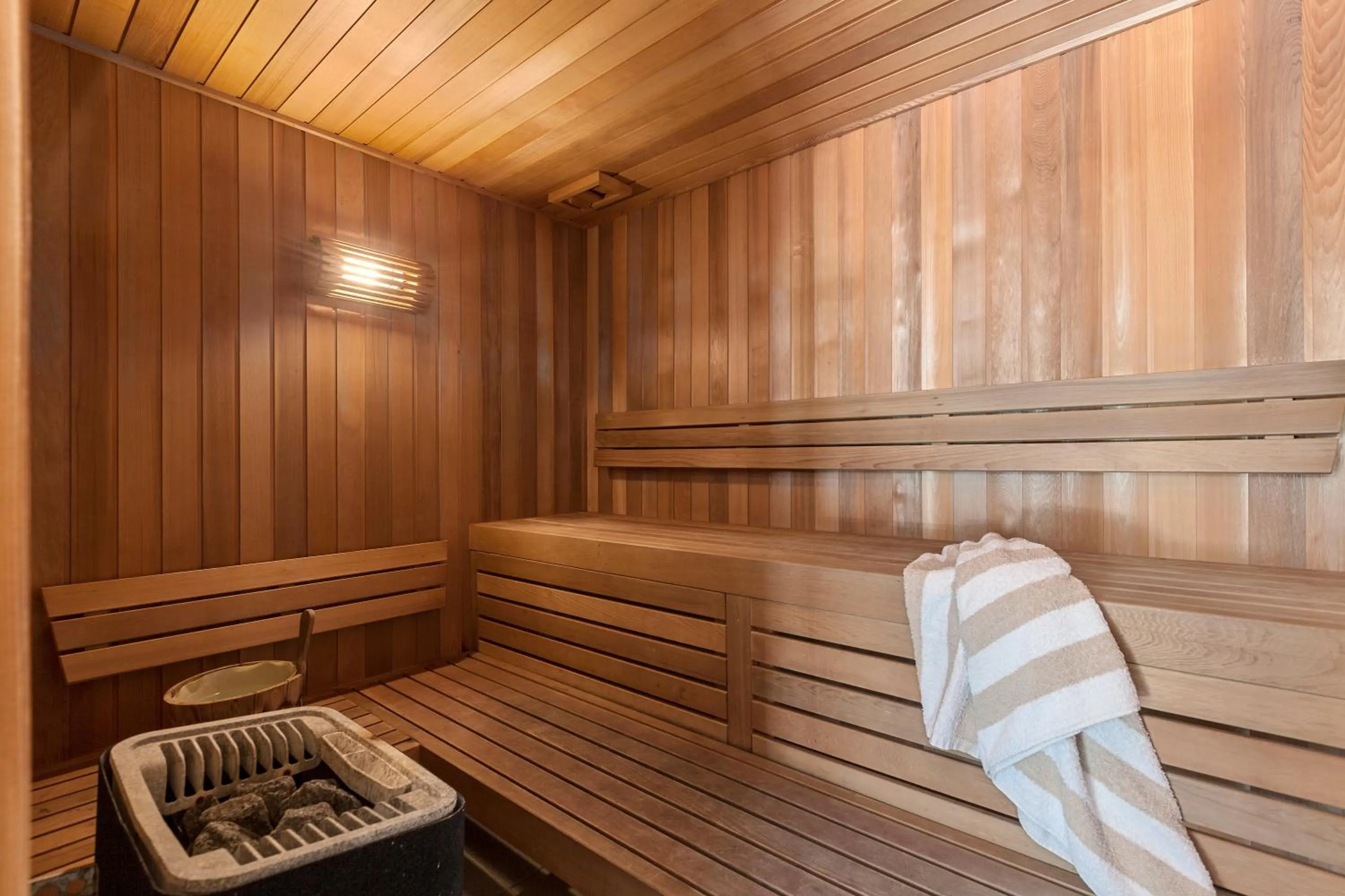 Sauna in Picture Point Terraces
