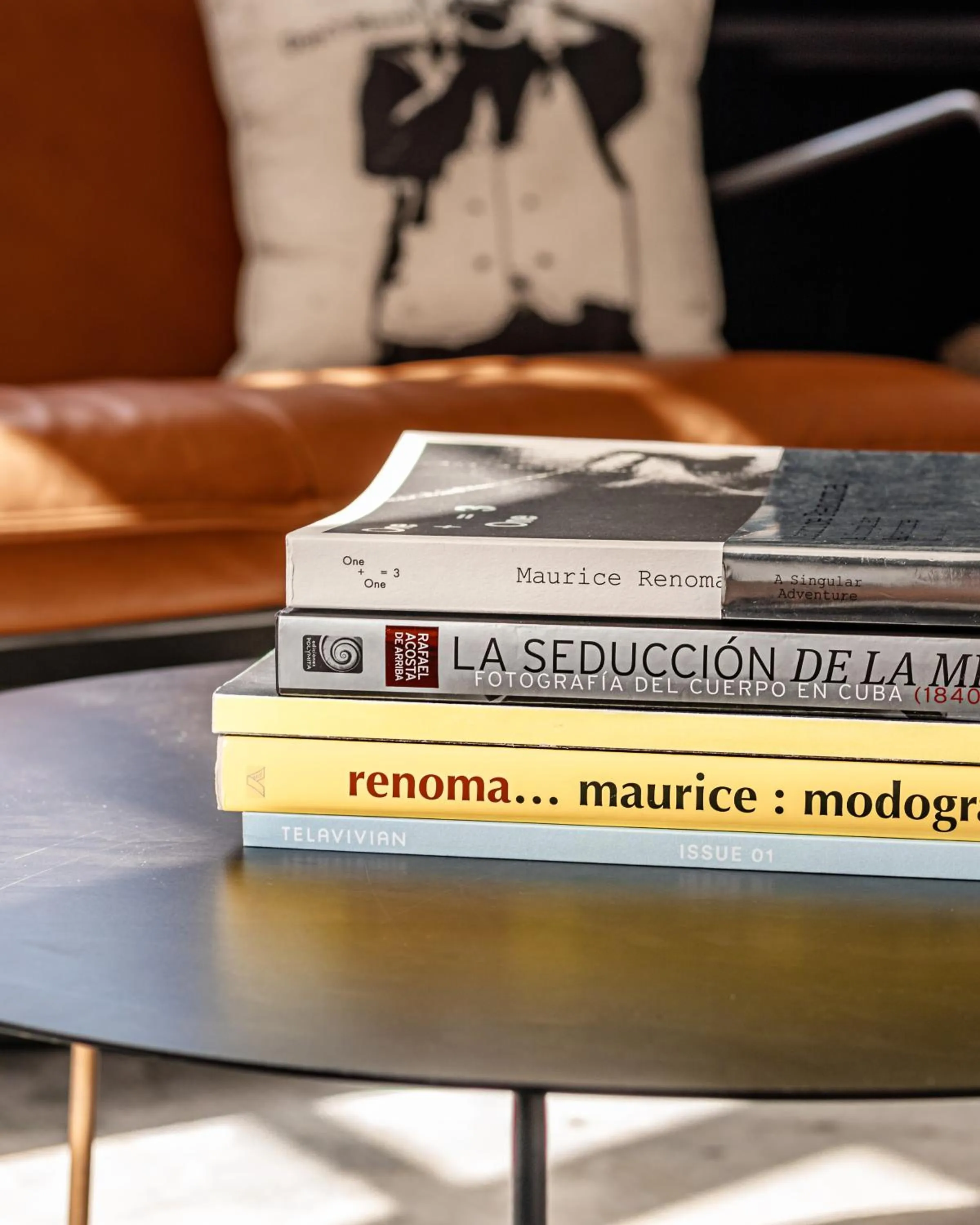 Text overlay in Renoma Apartments