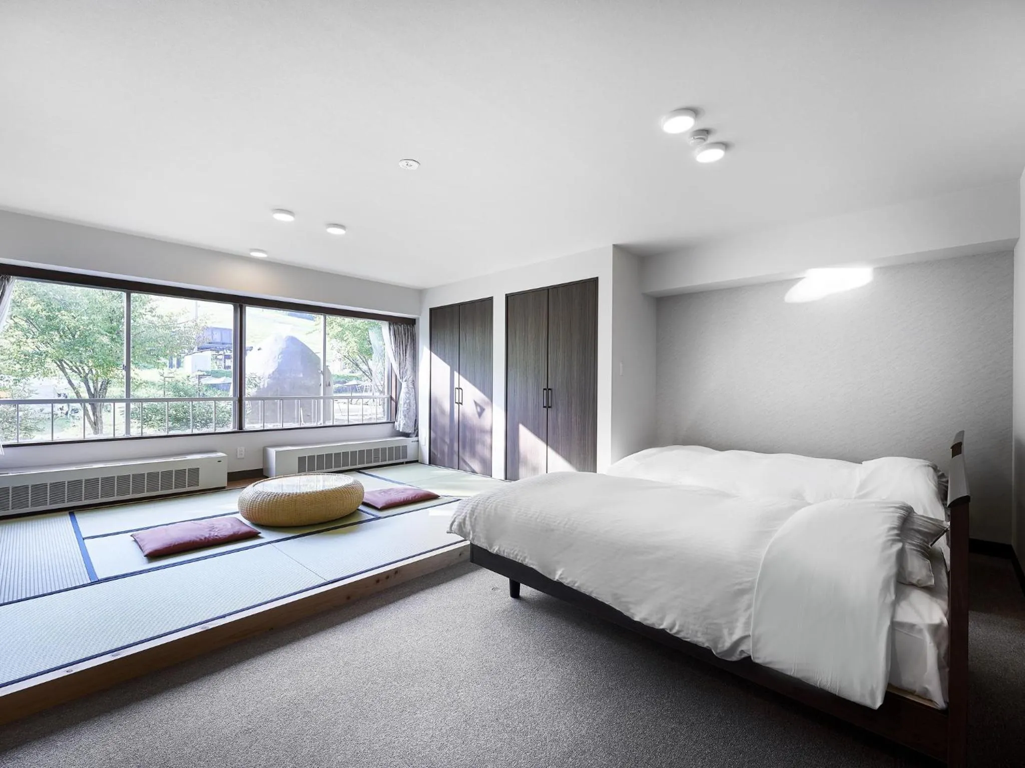 Bedroom, Bed in Hakuba Alps Hotel