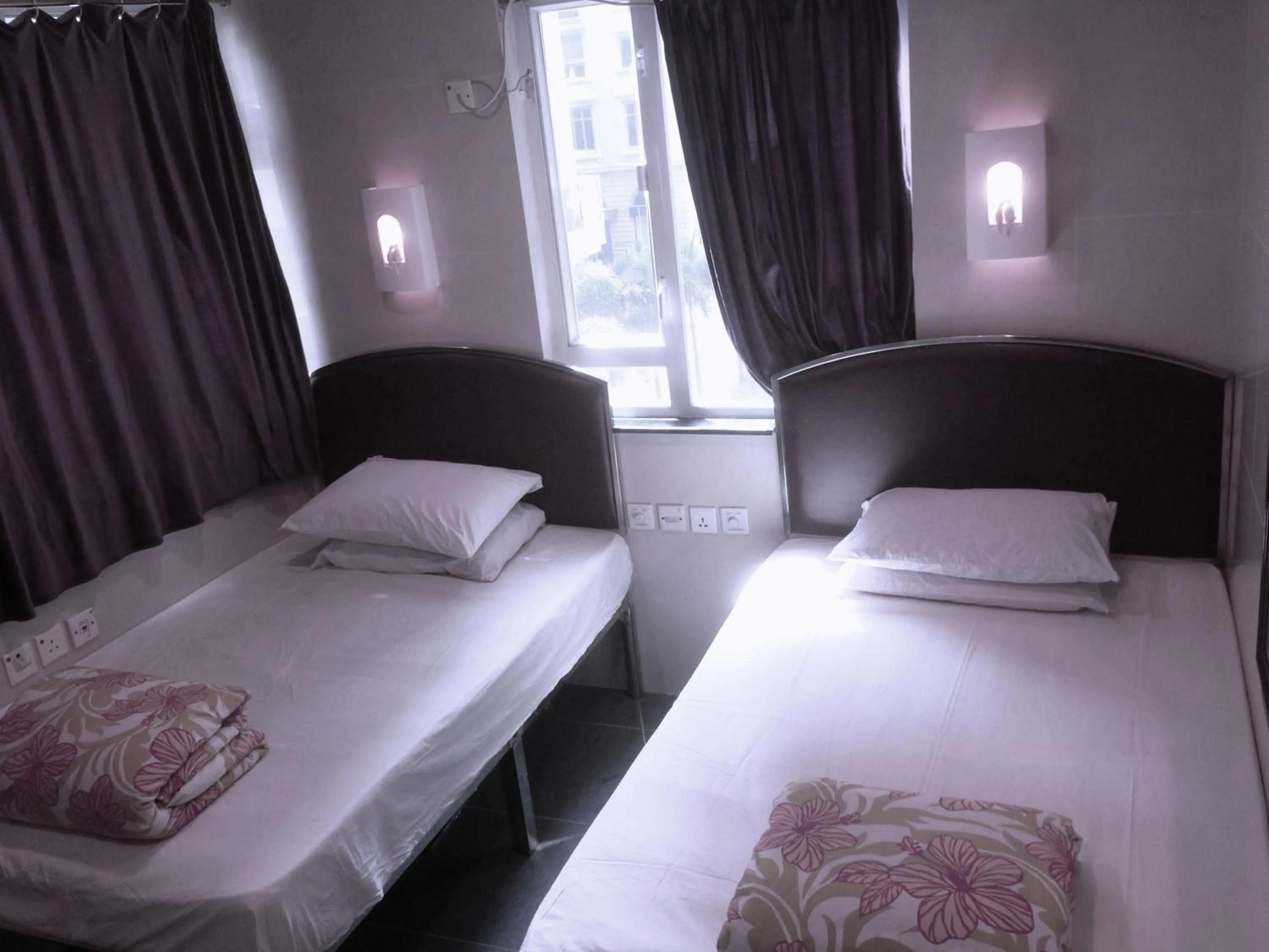 Bed in Kowloon YOUTH Village Tsim Sha Tsui 九龙青年公寓