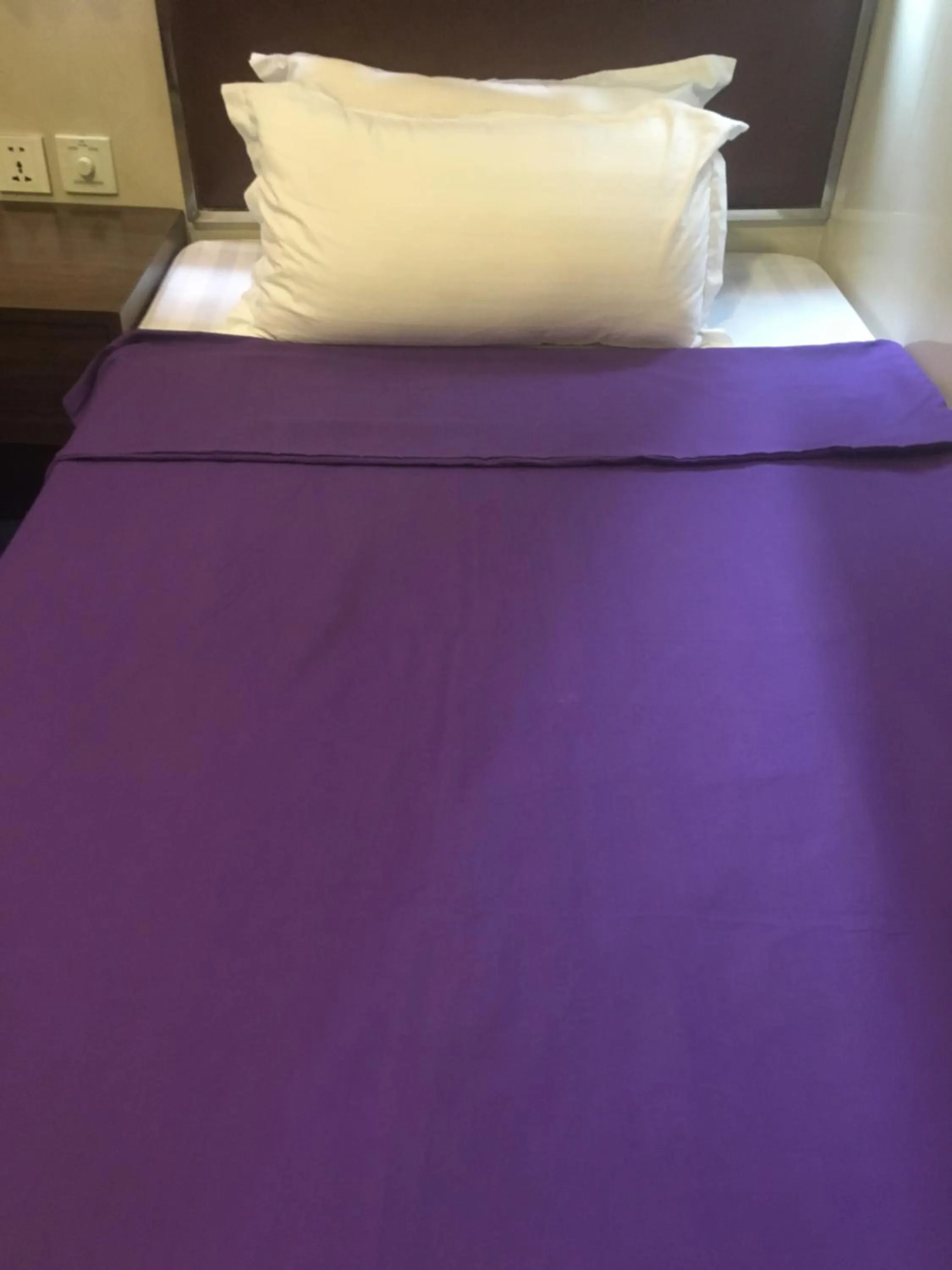 Bed in Kowloon YOUTH Village Tsim Sha Tsui 九龙青年公寓