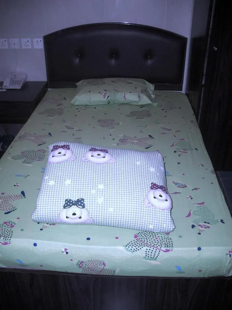 Bed in Kowloon YOUTH Village Tsim Sha Tsui 九龙青年公寓 Bed in Kowloon YOUTH Village Tsim Sha Tsui 九龙青年公寓